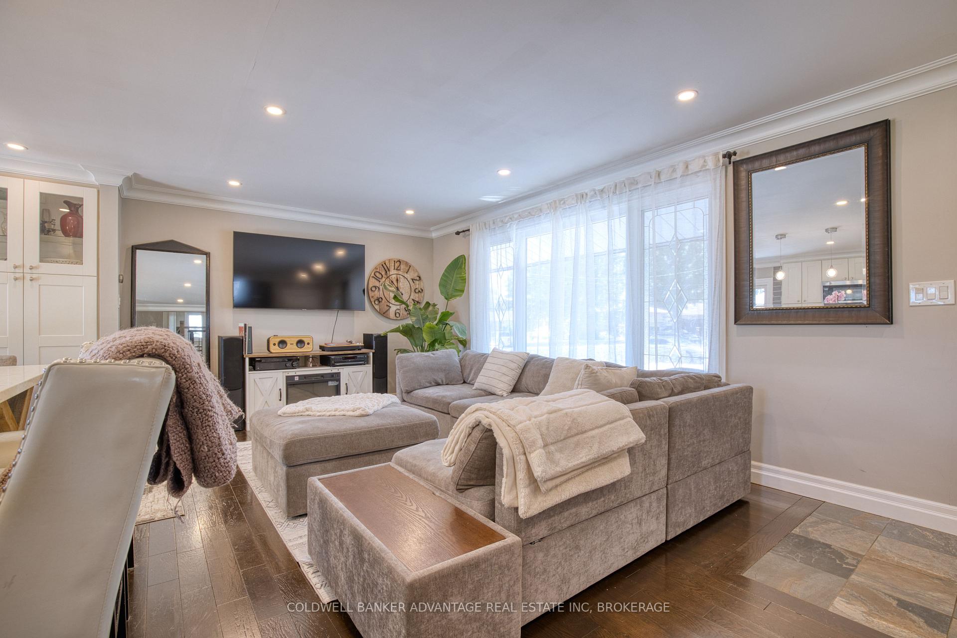 Photo 12 of 20 Karen Crescent, Grimsby, Grimsby Beach — HOMEH