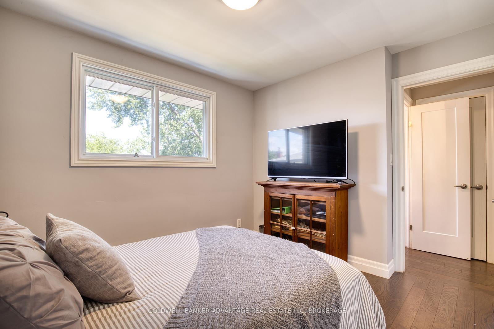 Photo 7 of 20 Karen Crescent, Grimsby, Grimsby Beach — HOMEH