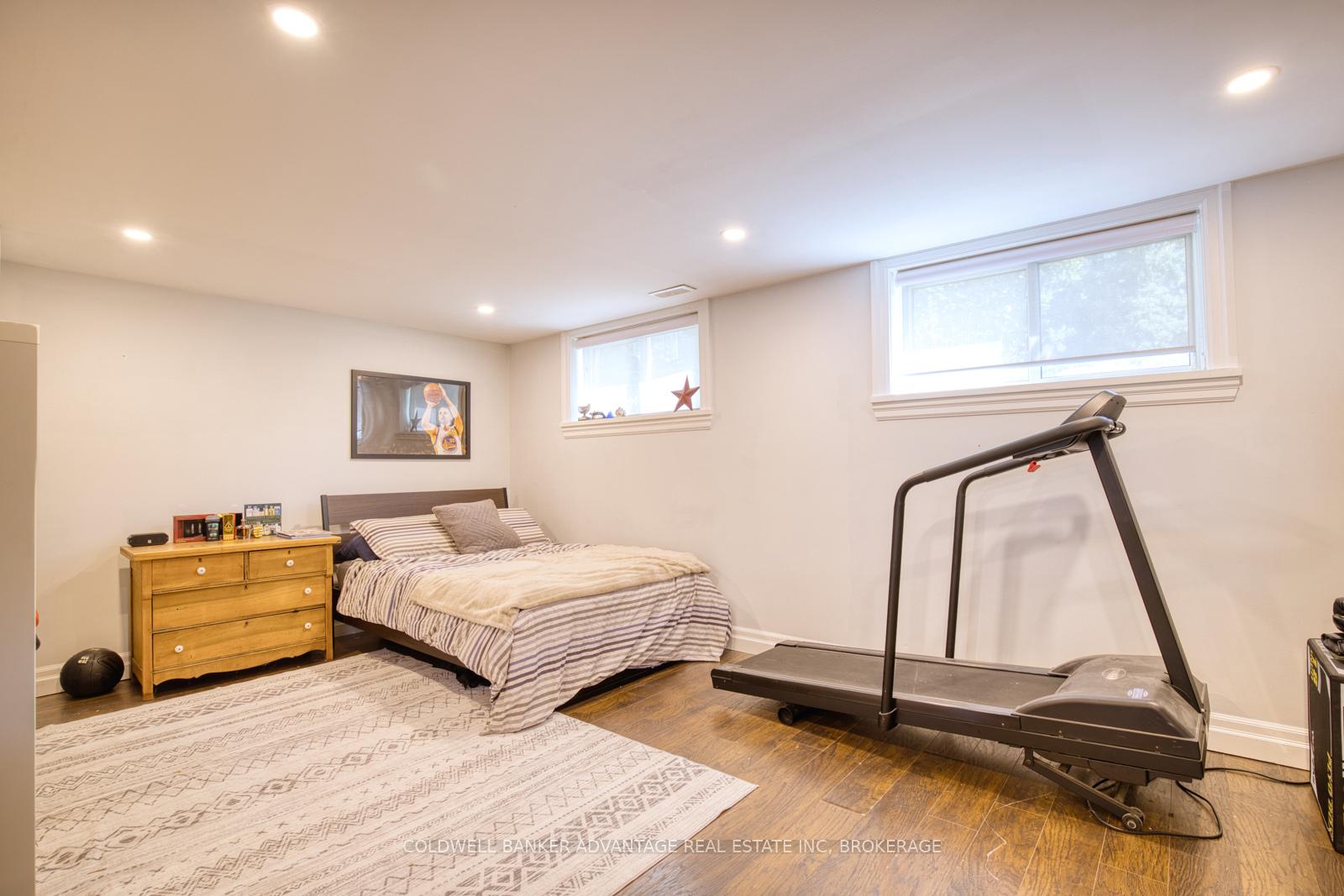 Photo 9 of 20 Karen Crescent, Grimsby, Grimsby Beach — HOMEH