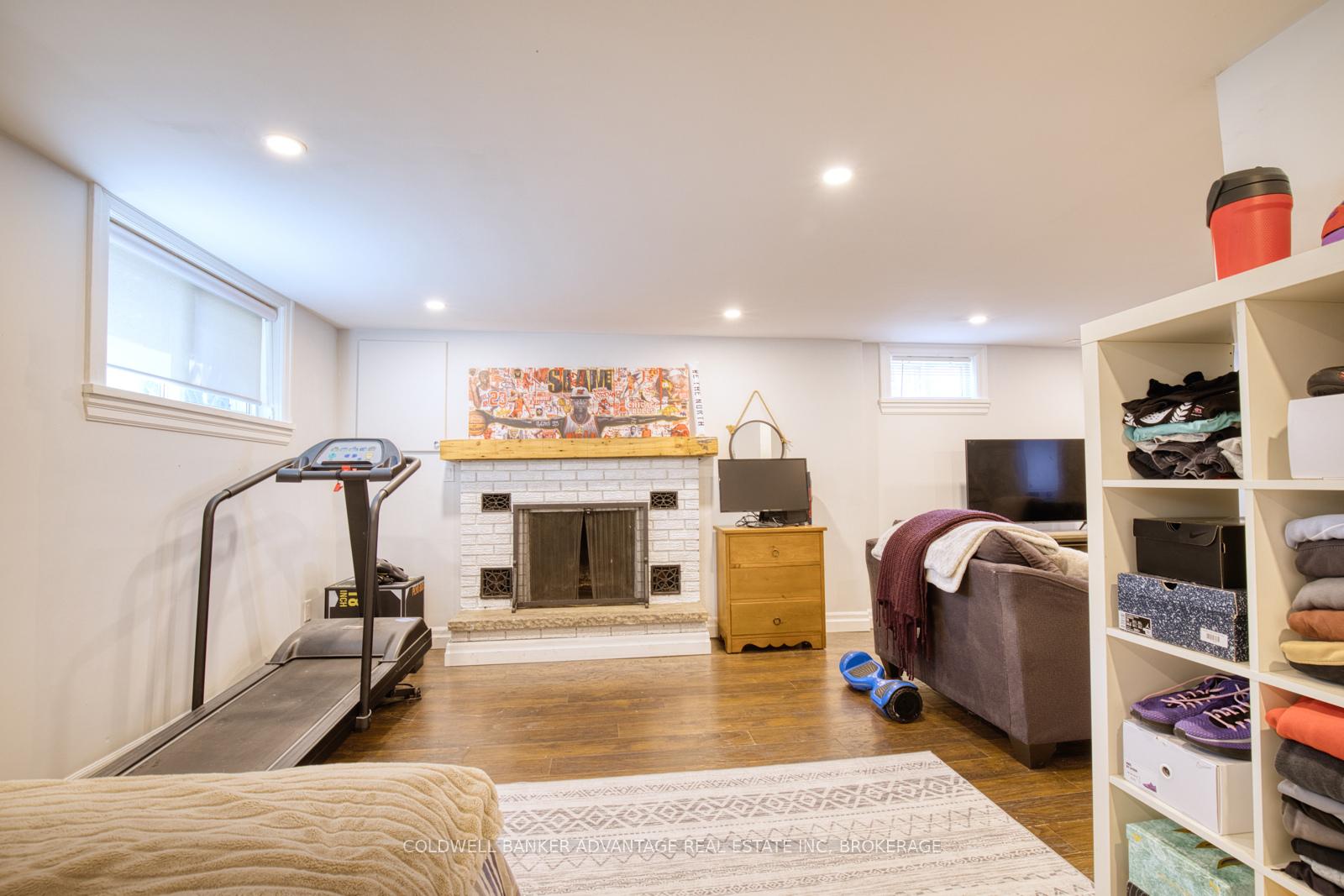 Photo 11 of 20 Karen Crescent, Grimsby, Grimsby Beach — HOMEH