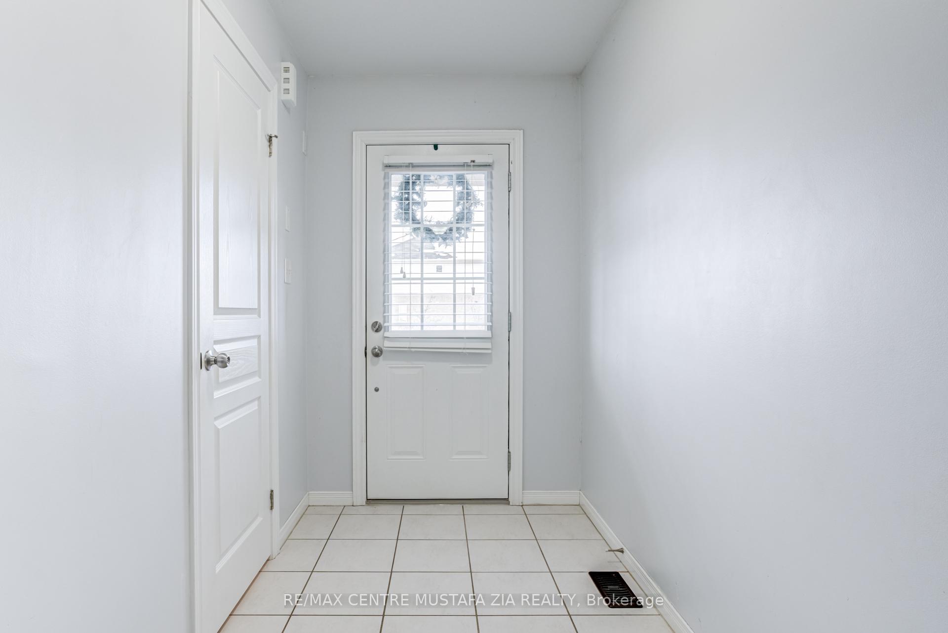 Photo 18 of 43 Trafalgar Drive, Hamilton, Stoney Creek — HOMEH