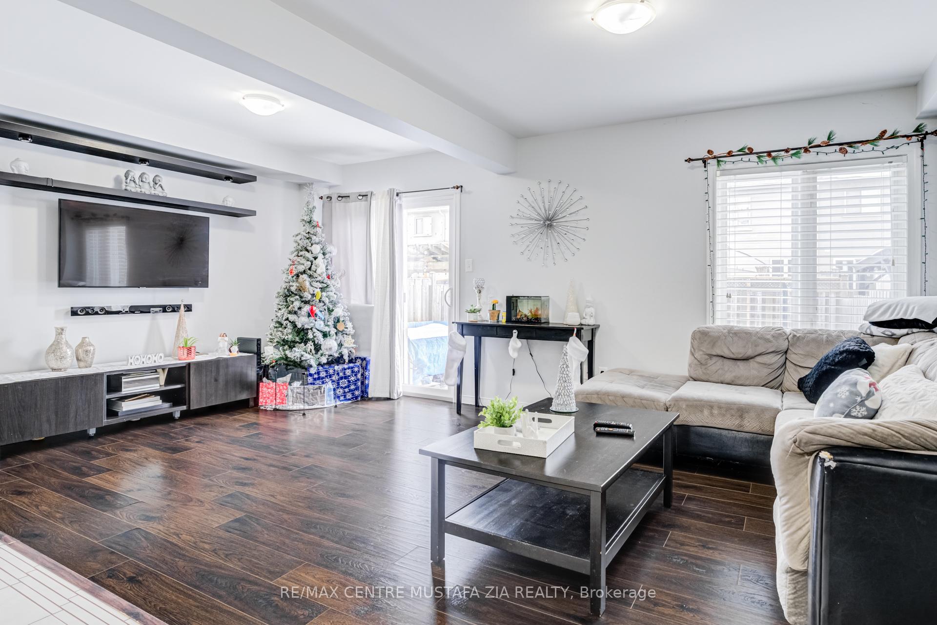 Photo 5 of 43 Trafalgar Drive, Hamilton, Stoney Creek — HOMEH