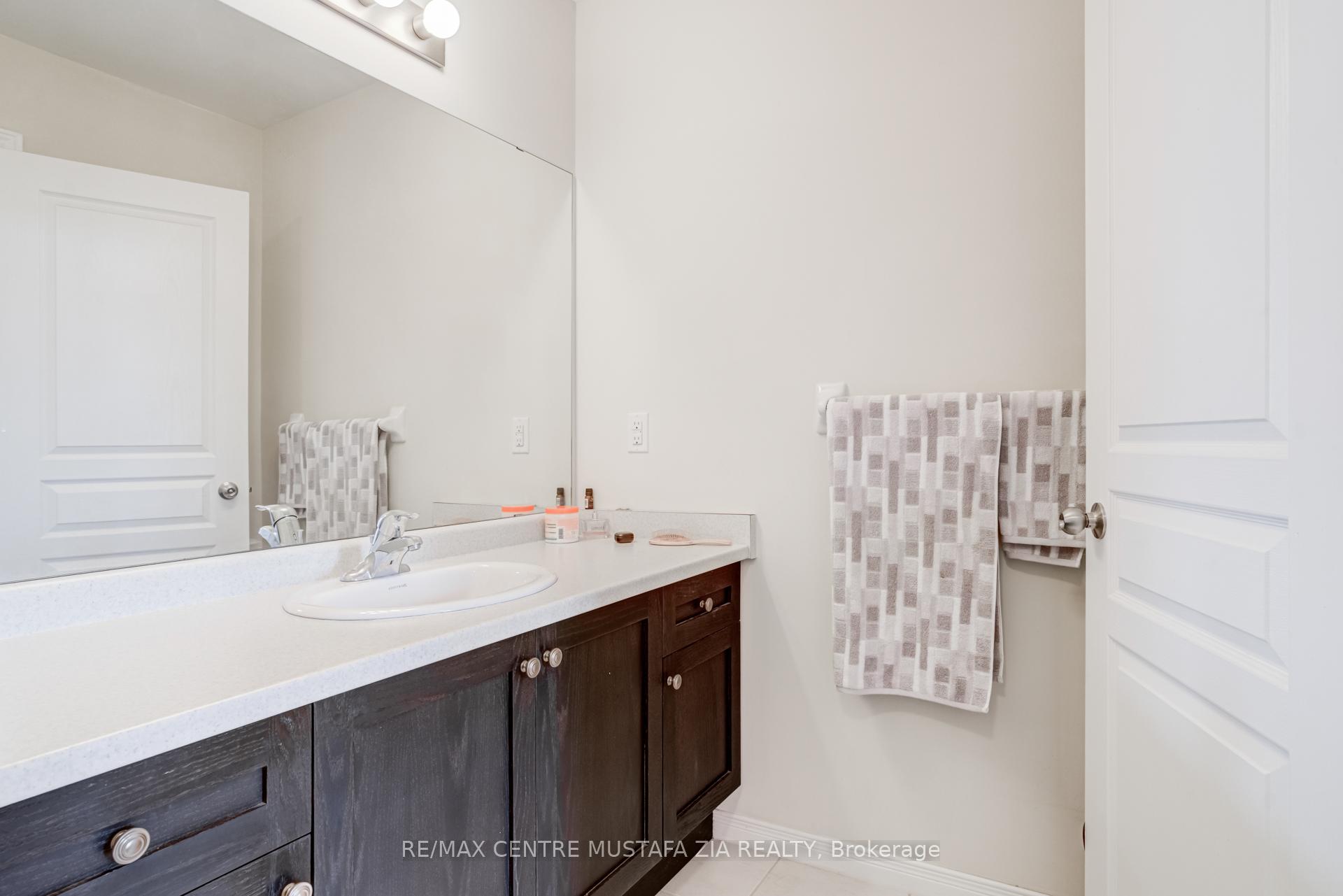 Photo 9 of 43 Trafalgar Drive, Hamilton, Stoney Creek — HOMEH