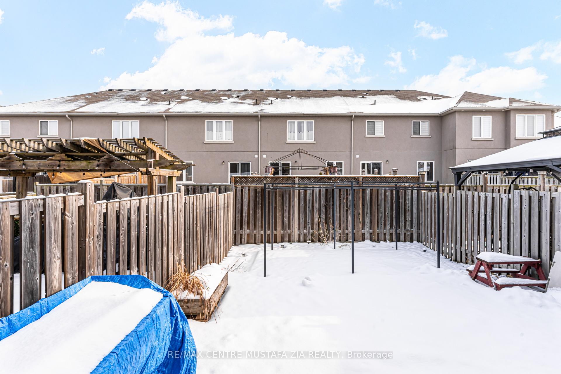 Photo 13 of 43 Trafalgar Drive, Hamilton, Stoney Creek — HOMEH