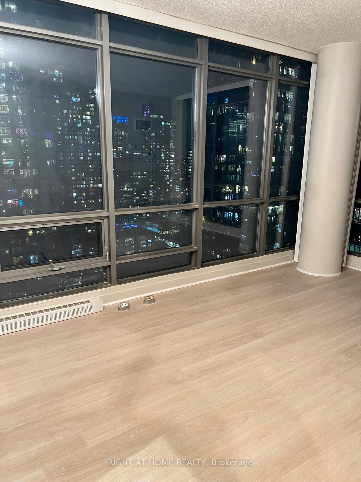 Photo 3 of Unit 3007, 5 Mariner Terrace, Toronto, Waterfront Communities — HOMEH