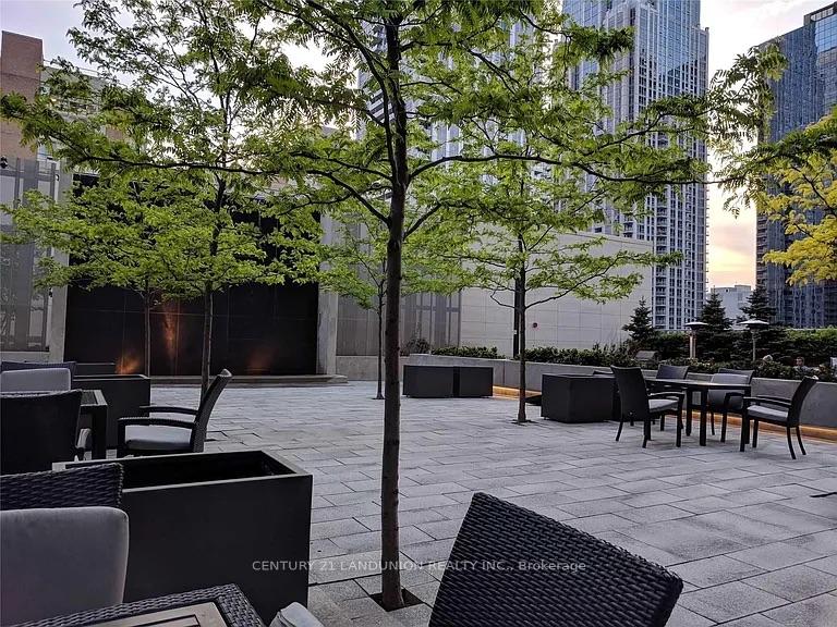 Photo 8 of Unit 2706, 386 Yonge Street, Toronto, Bay Street Corridor — HOMEH