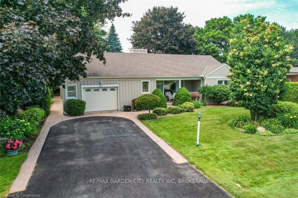 Photo 1 of 25 Garden Drive, Grimsby, Grimsby West — HOMEH