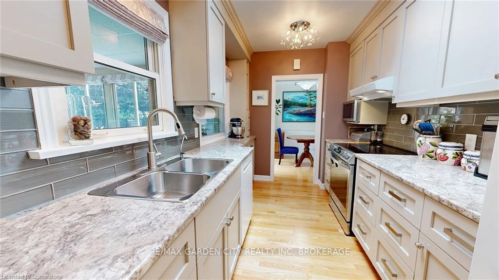 Photo 28 of 25 Garden Drive, Grimsby, Grimsby West — HOMEH