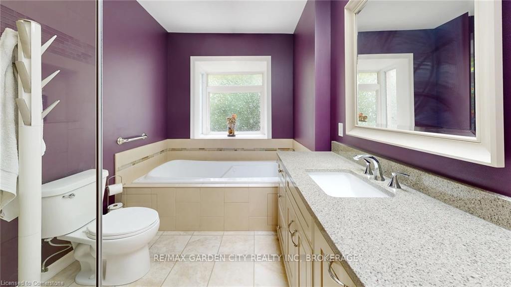 Photo 34 of 25 Garden Drive, Grimsby, Grimsby West — HOMEH