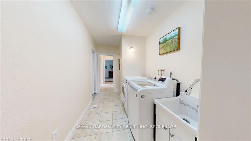 Photo 38 of 25 Garden Drive, Grimsby, Grimsby West — HOMEH