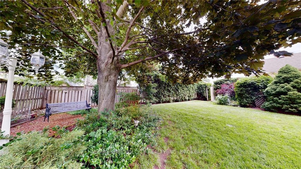 Photo 43 of 25 Garden Drive, Grimsby, Grimsby West — HOMEH