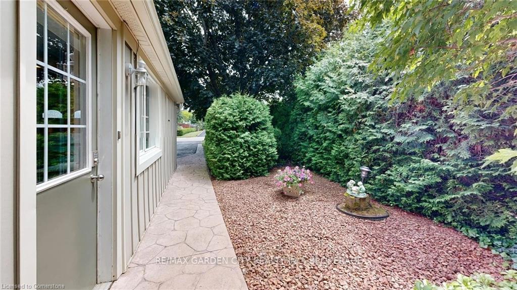 Photo 48 of 25 Garden Drive, Grimsby, Grimsby West — HOMEH