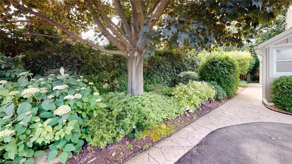 Photo 49 of 25 Garden Drive, Grimsby, Grimsby West — HOMEH