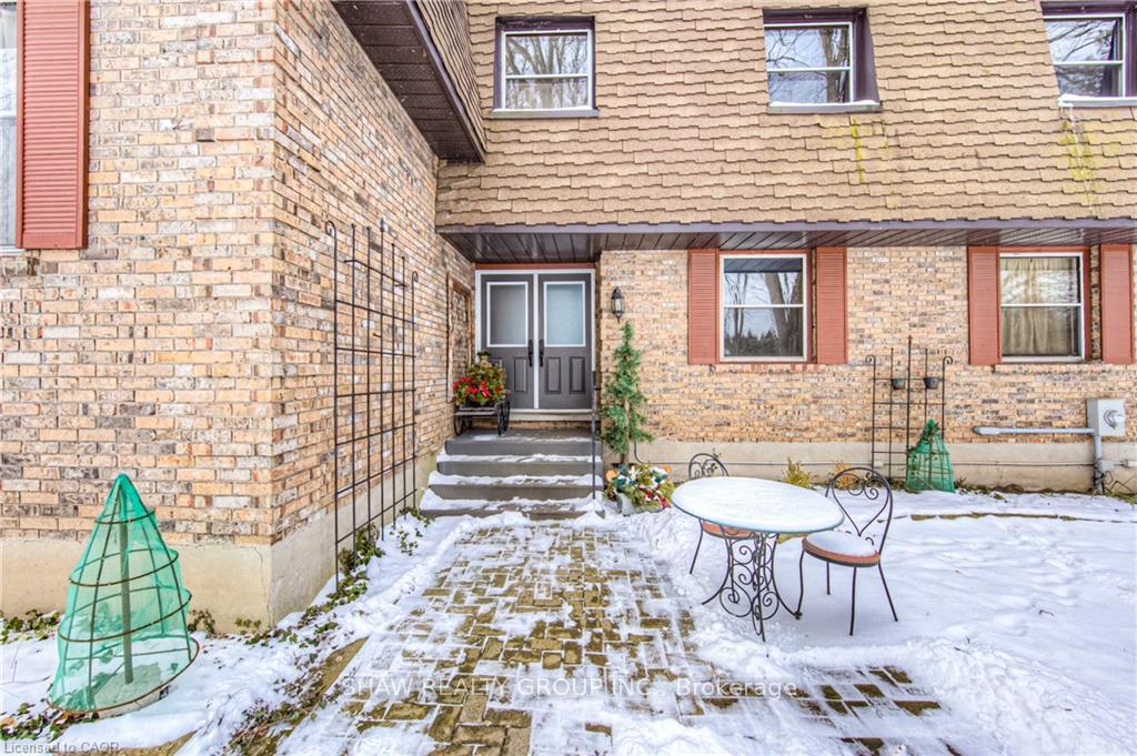 Photo 12 of 7 Squire Court, Waterloo — HOMEH