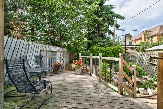 Photo 25 of 19 Oxford Street, Hamilton, Strathcona — HOMEH