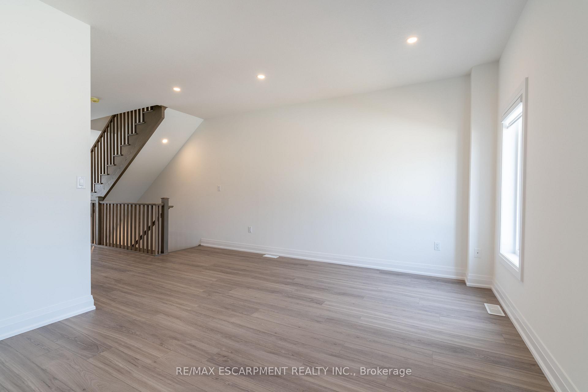 Photo 5 of 15 Raspberry Lane, Guelph, Grange Road — HOMEH
