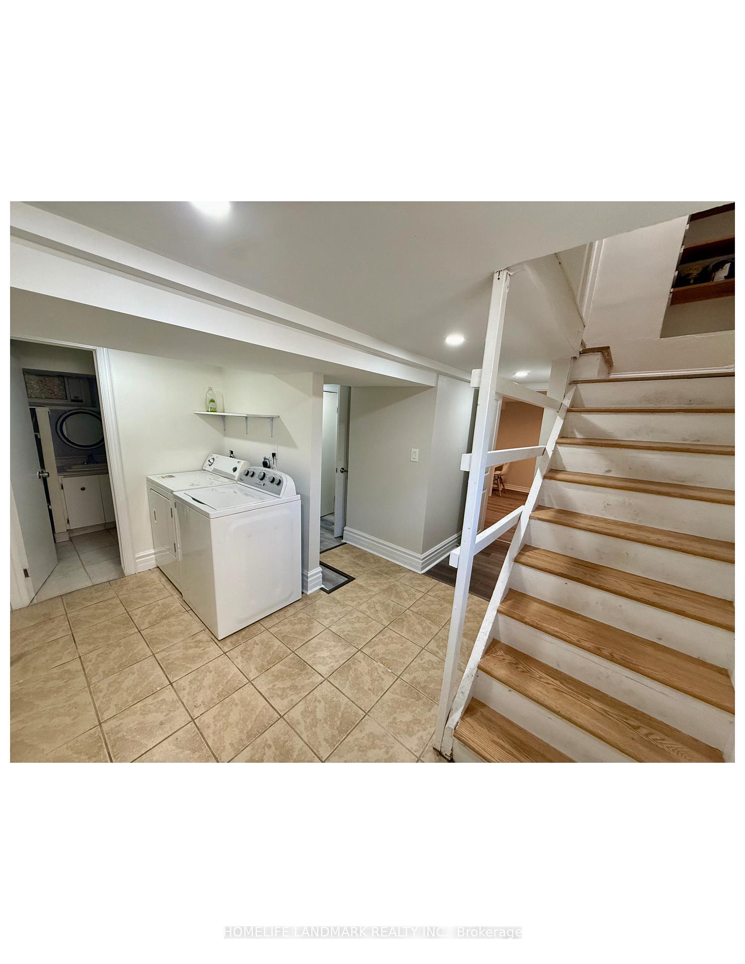Photo 11 of 17 Arkell Street, Hamilton, Westdale — HOMEH