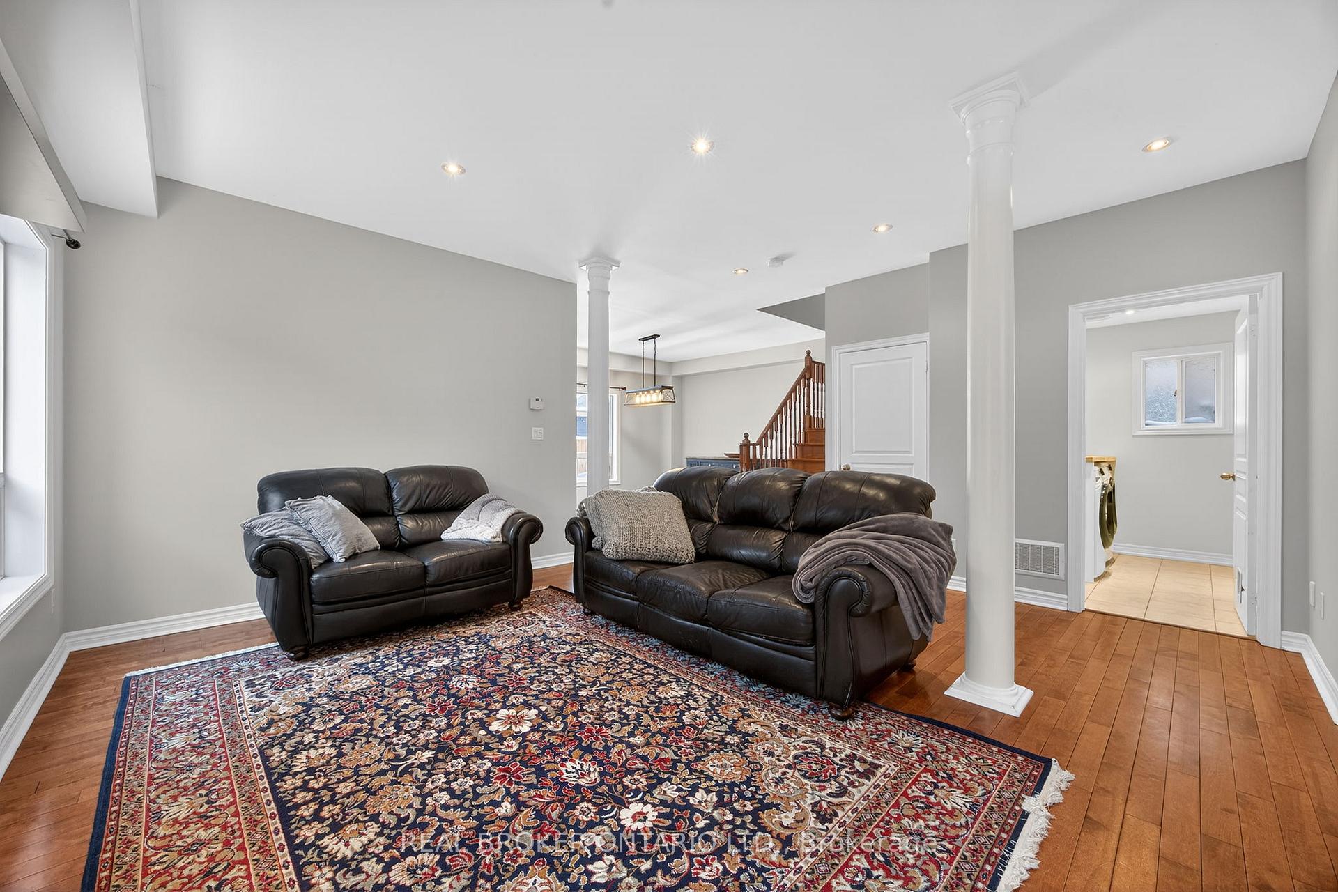 Photo 17 of 144 Sovereign's Gate, Barrie, Innis-Shore — HOMEH