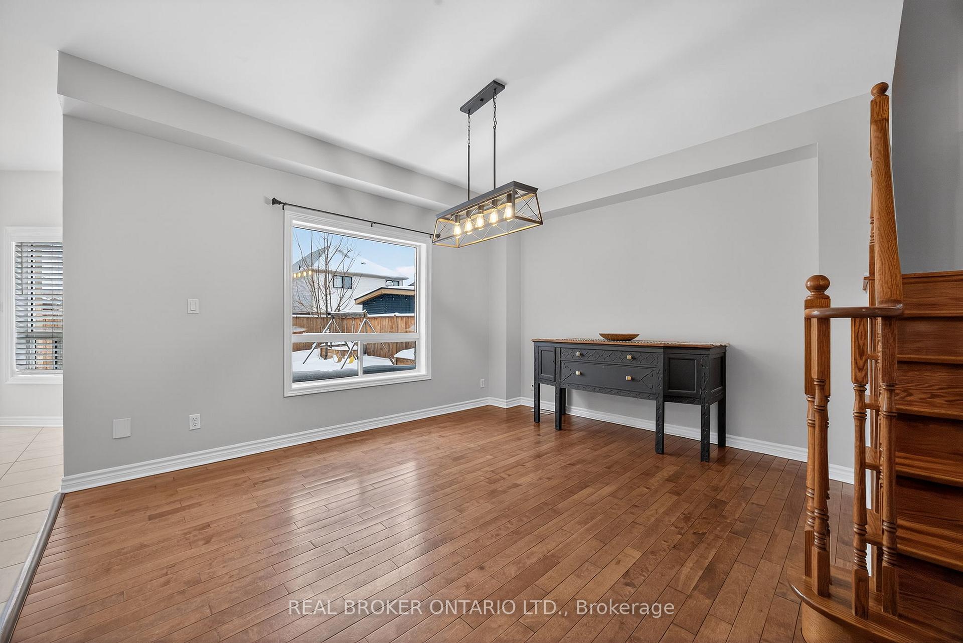 Photo 22 of 144 Sovereign's Gate, Barrie, Innis-Shore — HOMEH