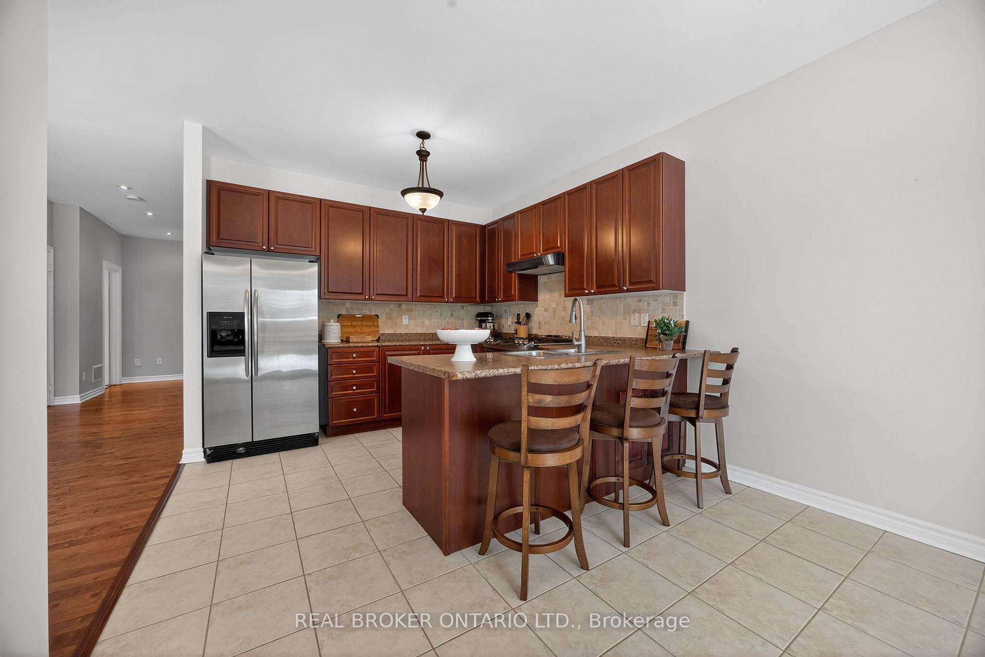 Photo 28 of 144 Sovereign's Gate, Barrie, Innis-Shore — HOMEH
