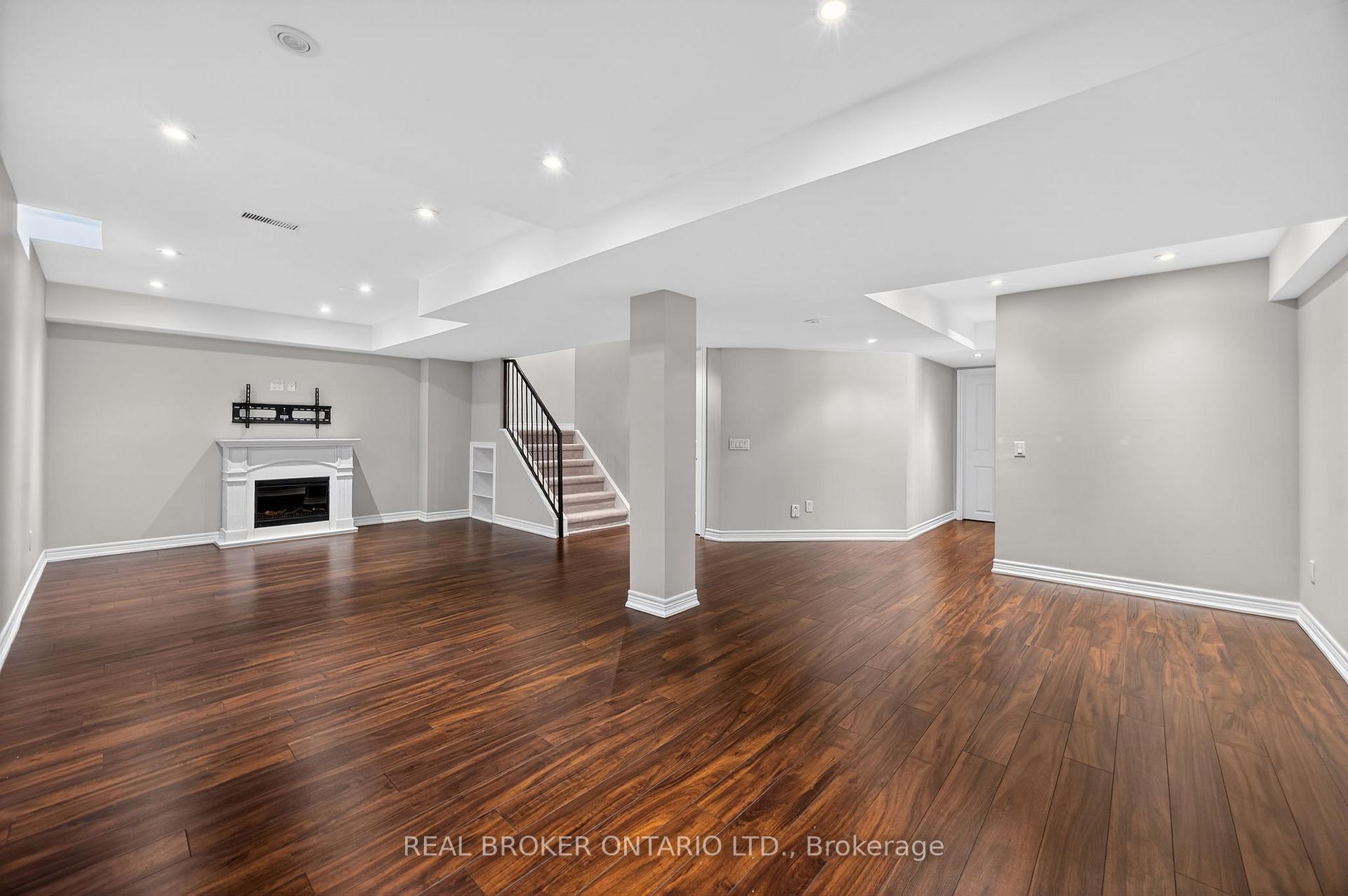Photo 20 of 144 Sovereign's Gate, Barrie, Innis-Shore — HOMEH