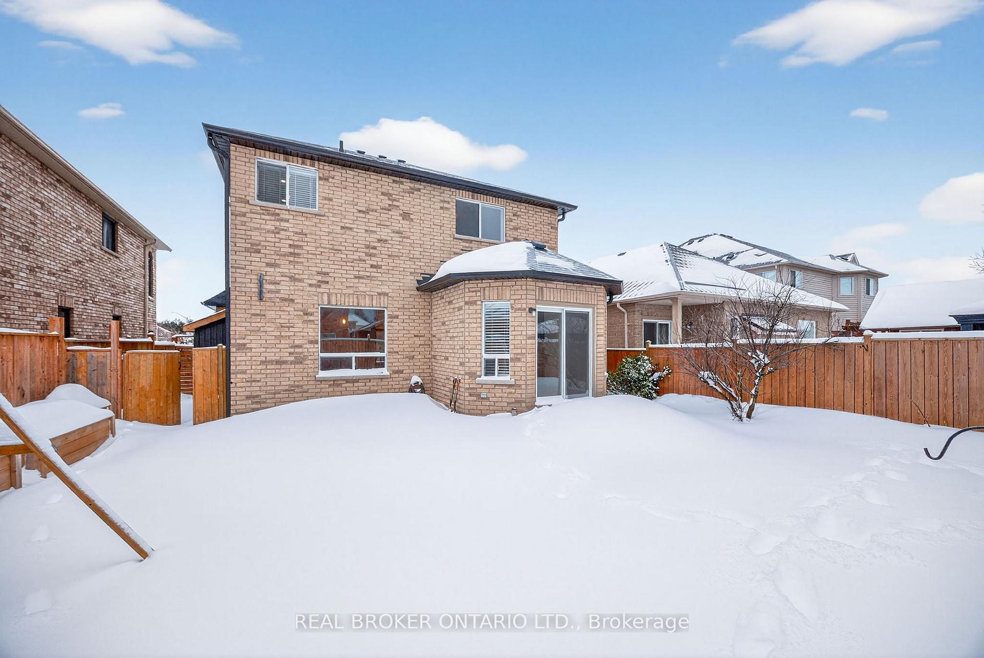 Photo 26 of 144 Sovereign's Gate, Barrie, Innis-Shore — HOMEH