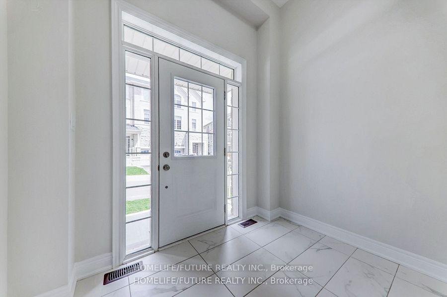 Photo 4 of 26 Thomas Hope Lane, Markham, Cedarwood — HOMEH