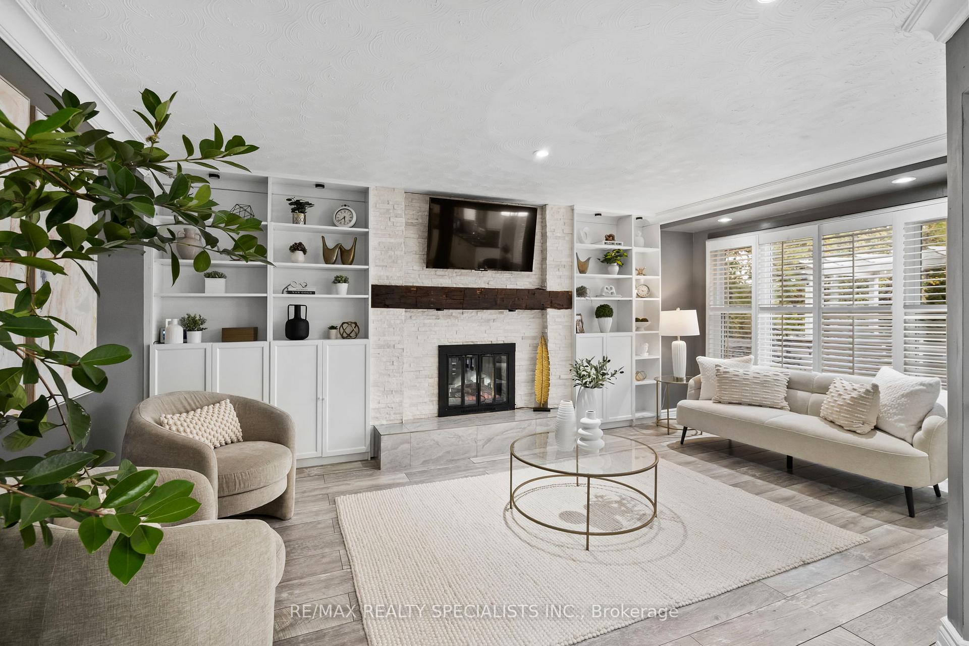 Photo 7 of 20 Driftwood Place, Hamilton, Stoney Creek Mountain — HOMEH
