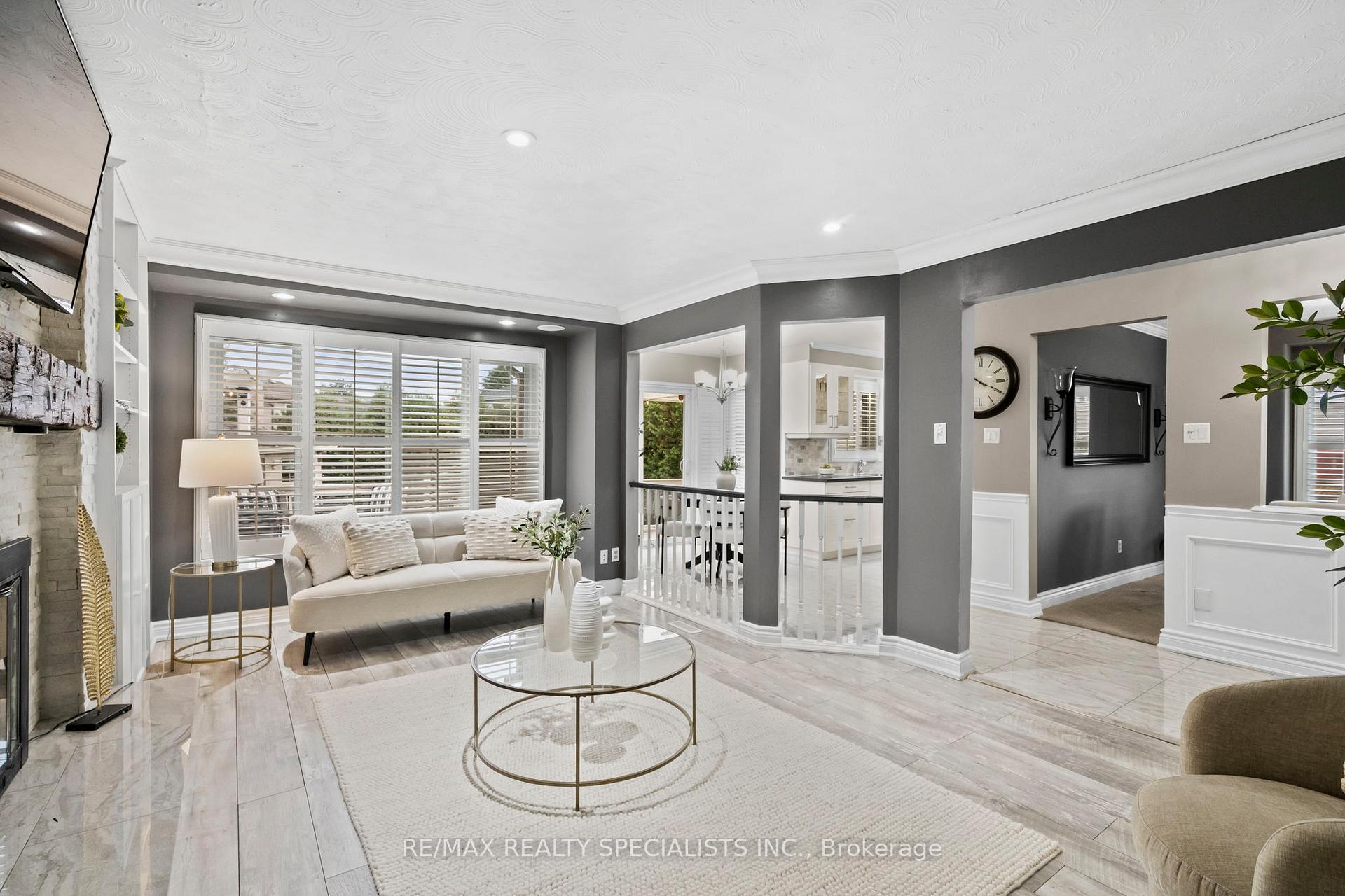 Photo 10 of 20 Driftwood Place, Hamilton, Stoney Creek Mountain — HOMEH