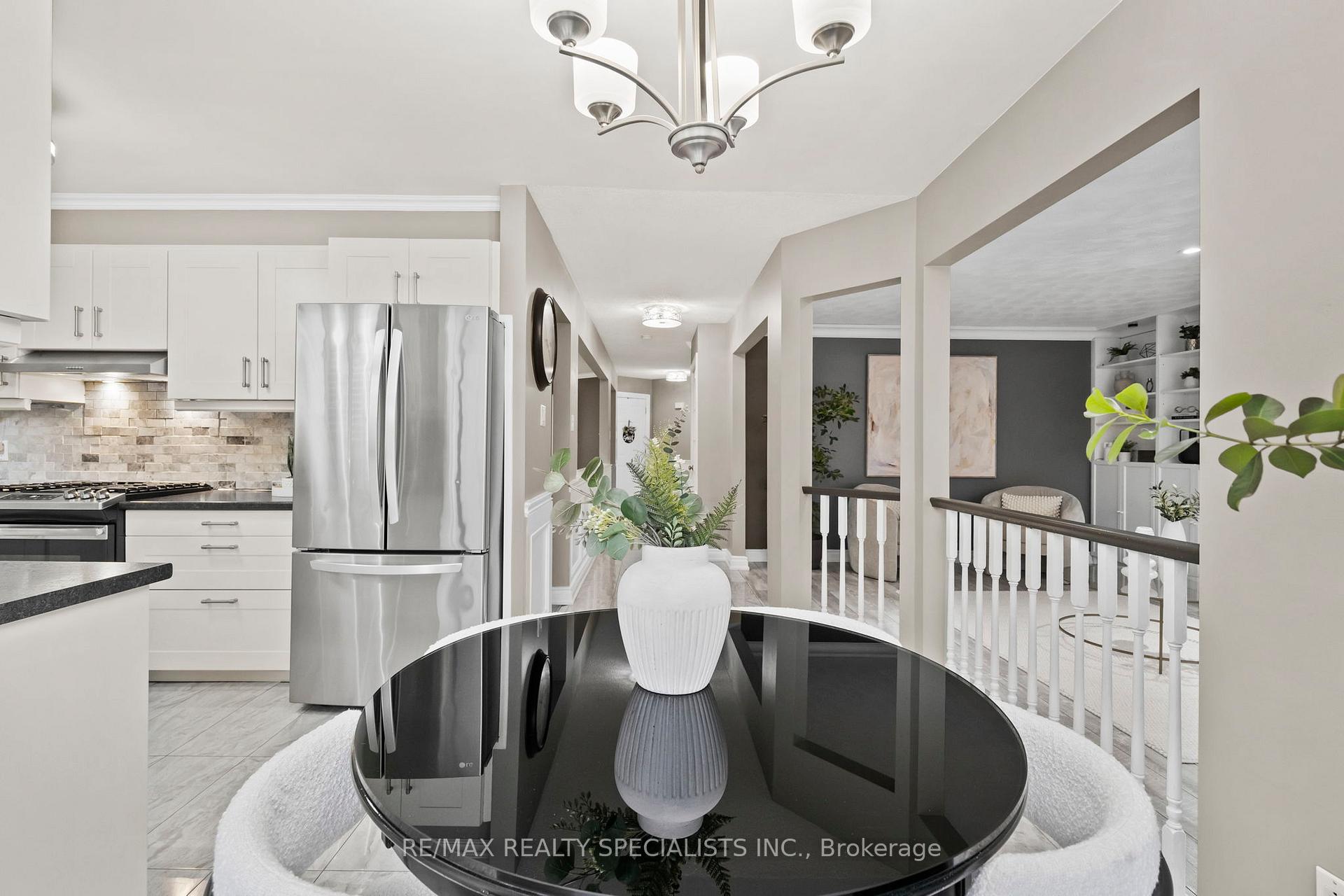 Photo 38 of 20 Driftwood Place, Hamilton, Stoney Creek Mountain — HOMEH