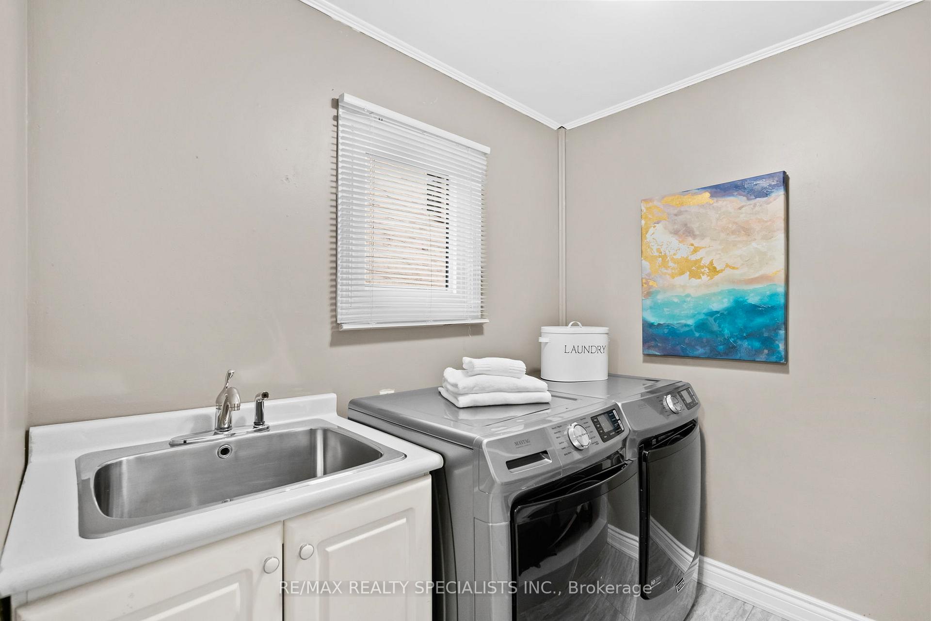 Photo 12 of 20 Driftwood Place, Hamilton, Stoney Creek Mountain — HOMEH