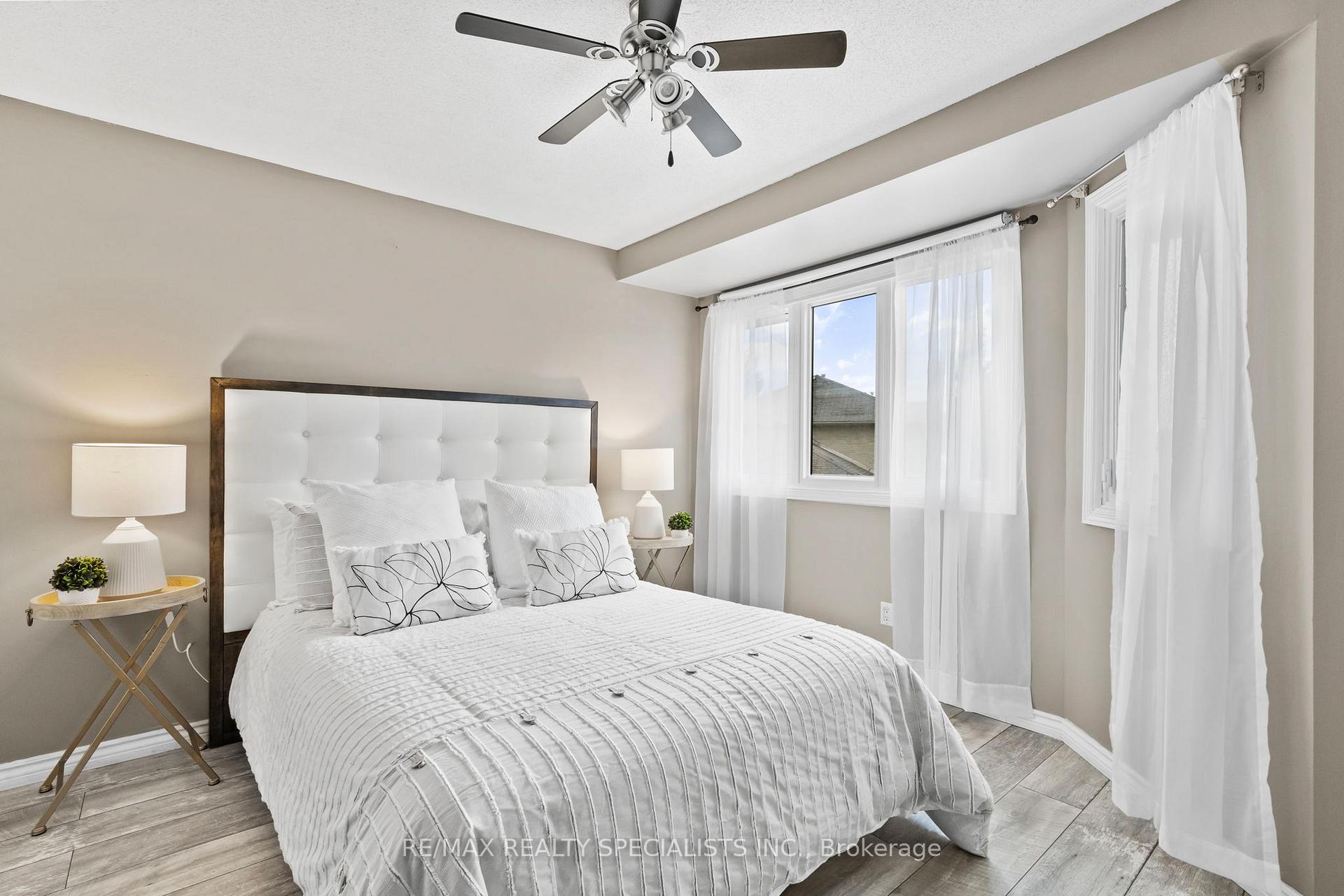 Photo 14 of 20 Driftwood Place, Hamilton, Stoney Creek Mountain — HOMEH
