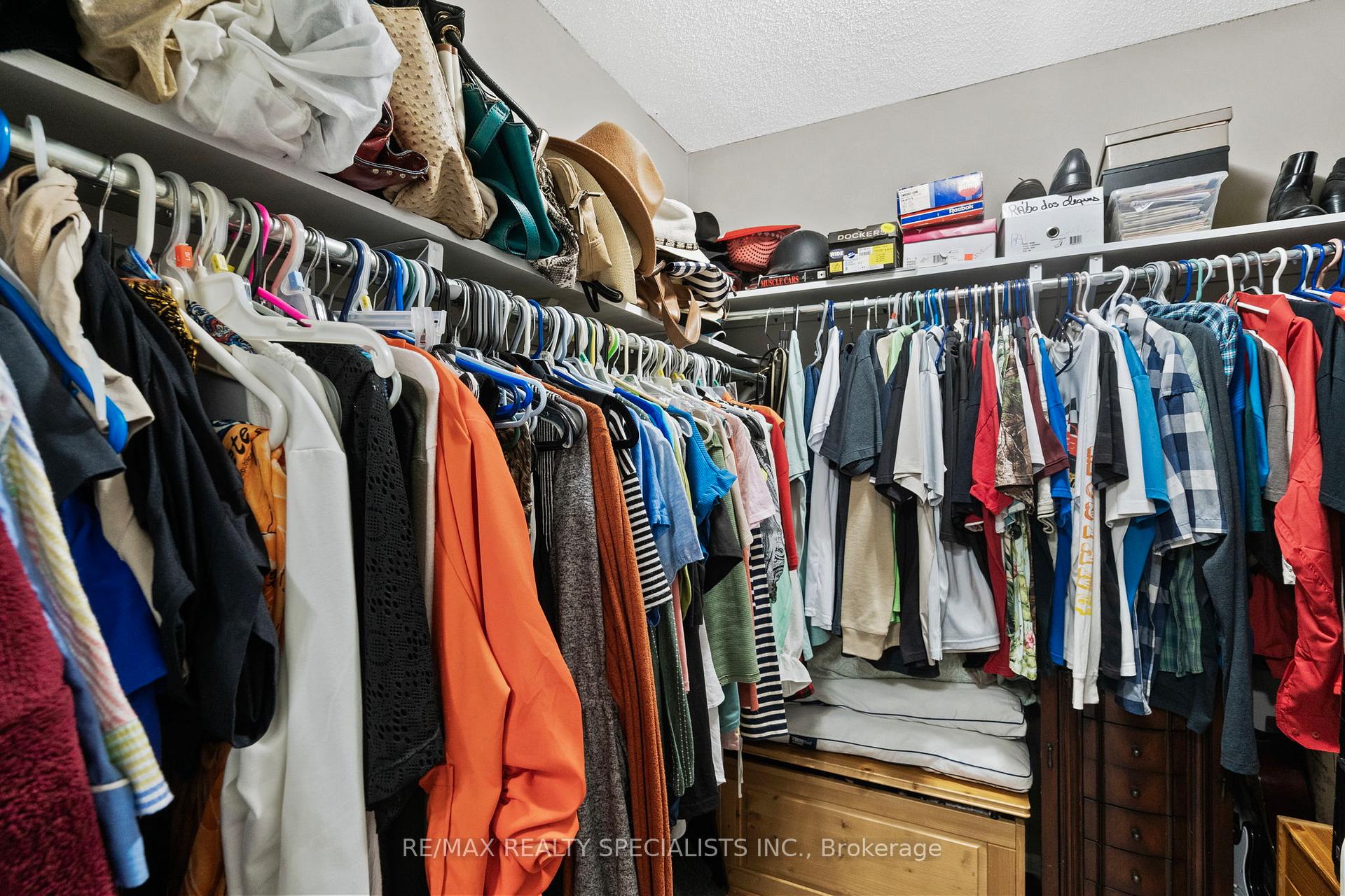 Photo 17 of 20 Driftwood Place, Hamilton, Stoney Creek Mountain — HOMEH
