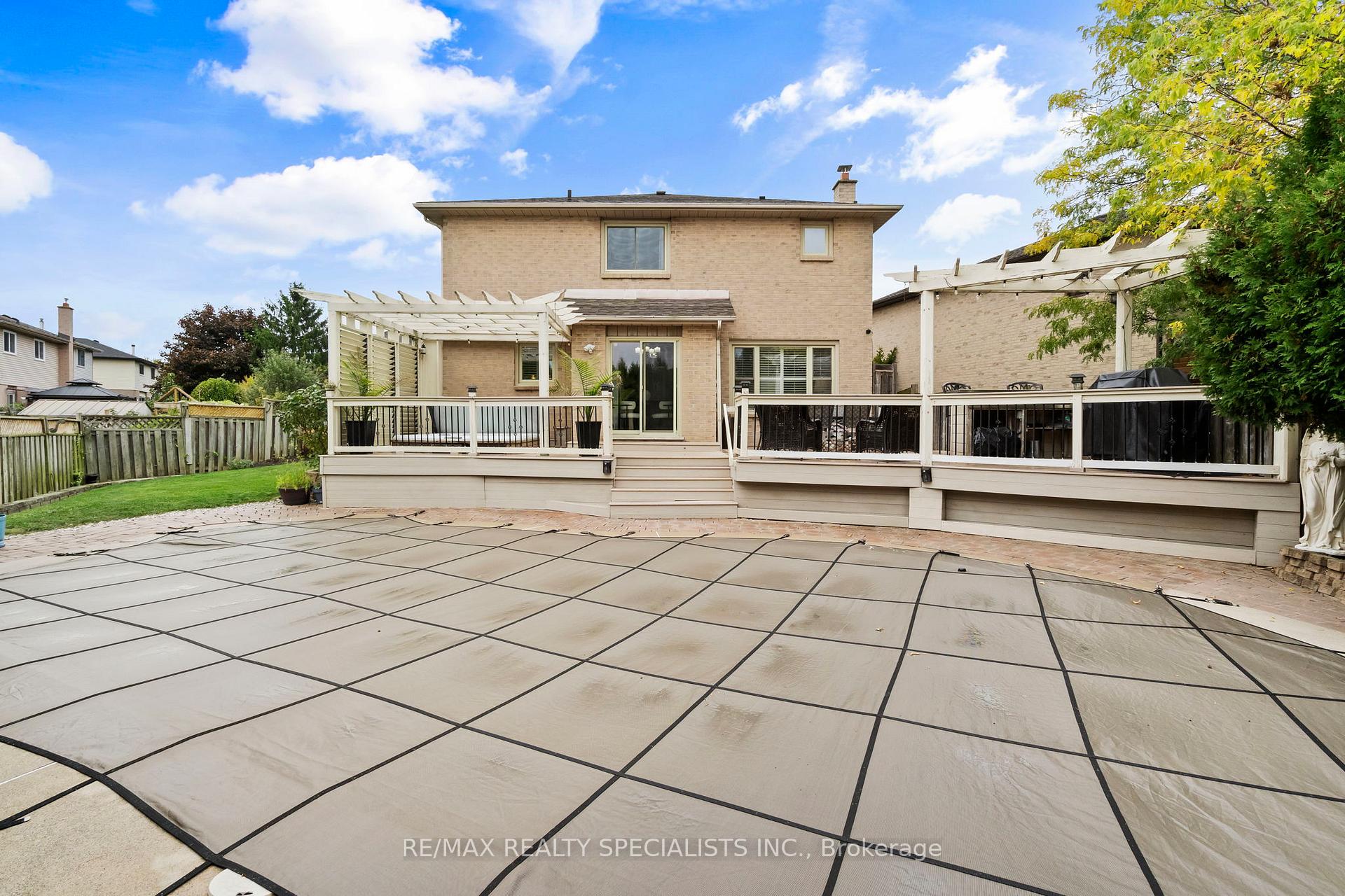 Photo 21 of 20 Driftwood Place, Hamilton, Stoney Creek Mountain — HOMEH