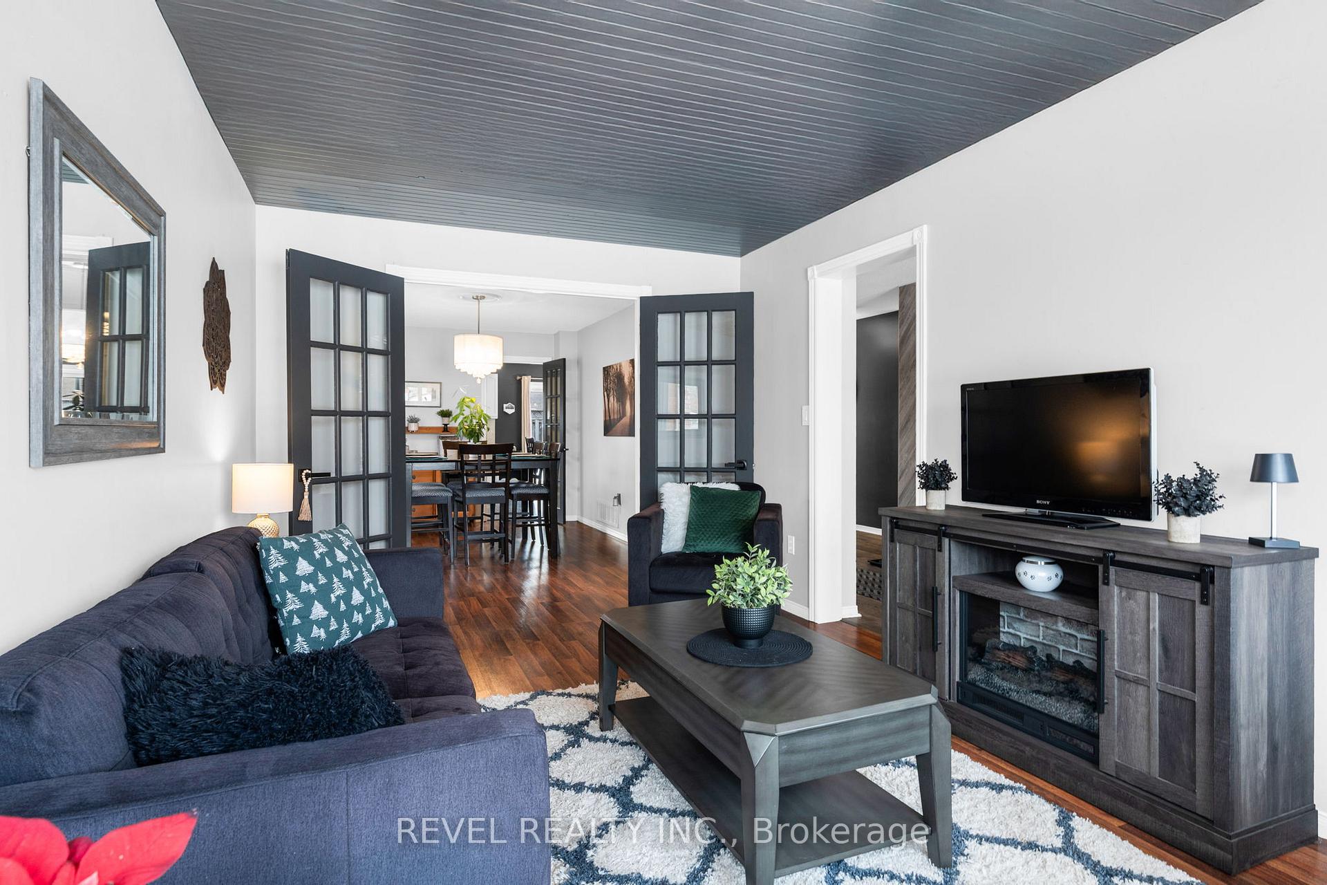 Photo 37 of 16 Girdwood Drive, Barrie, Holly — HOMEH