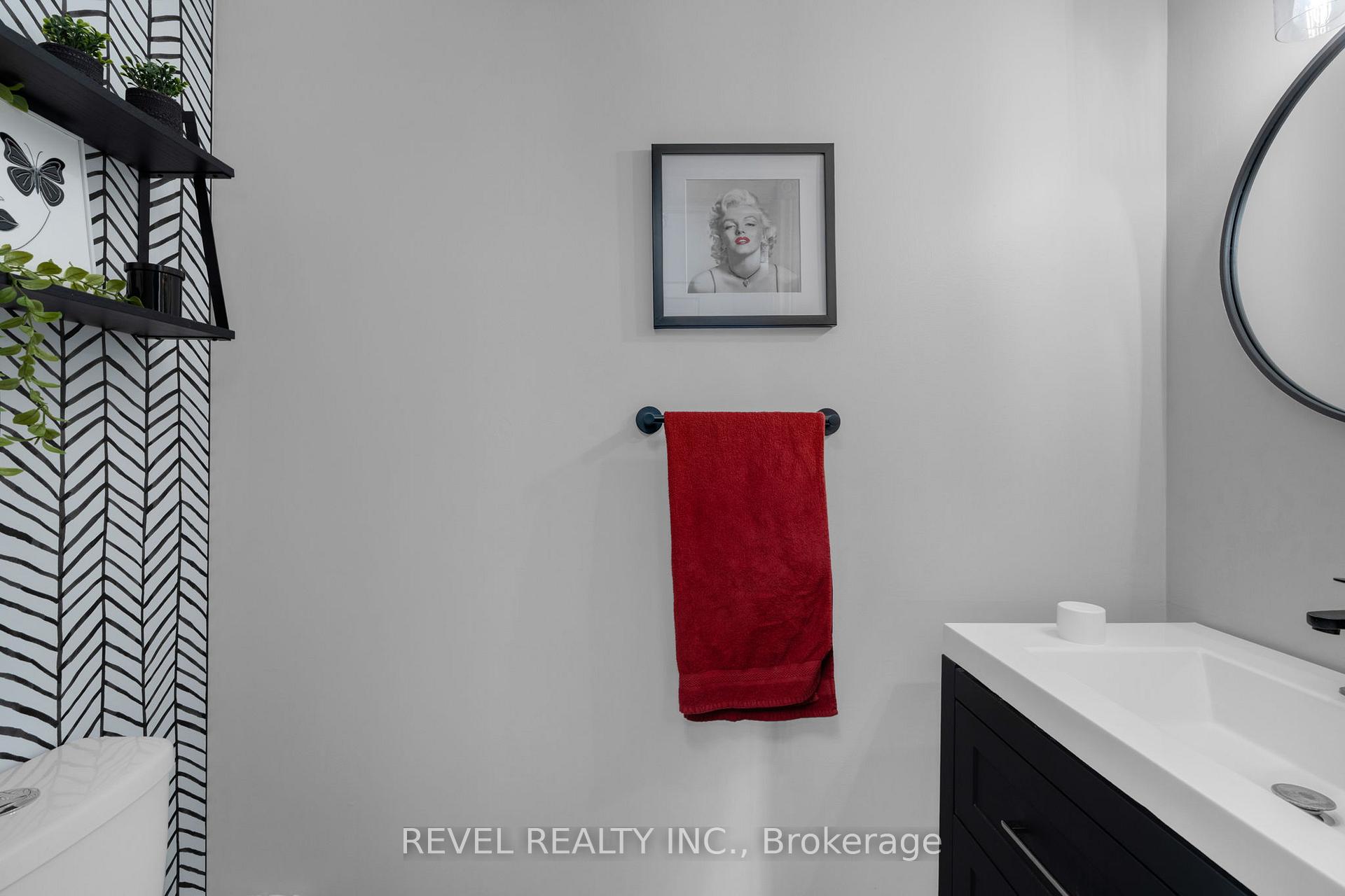 Photo 39 of 16 Girdwood Drive, Barrie, Holly — HOMEH