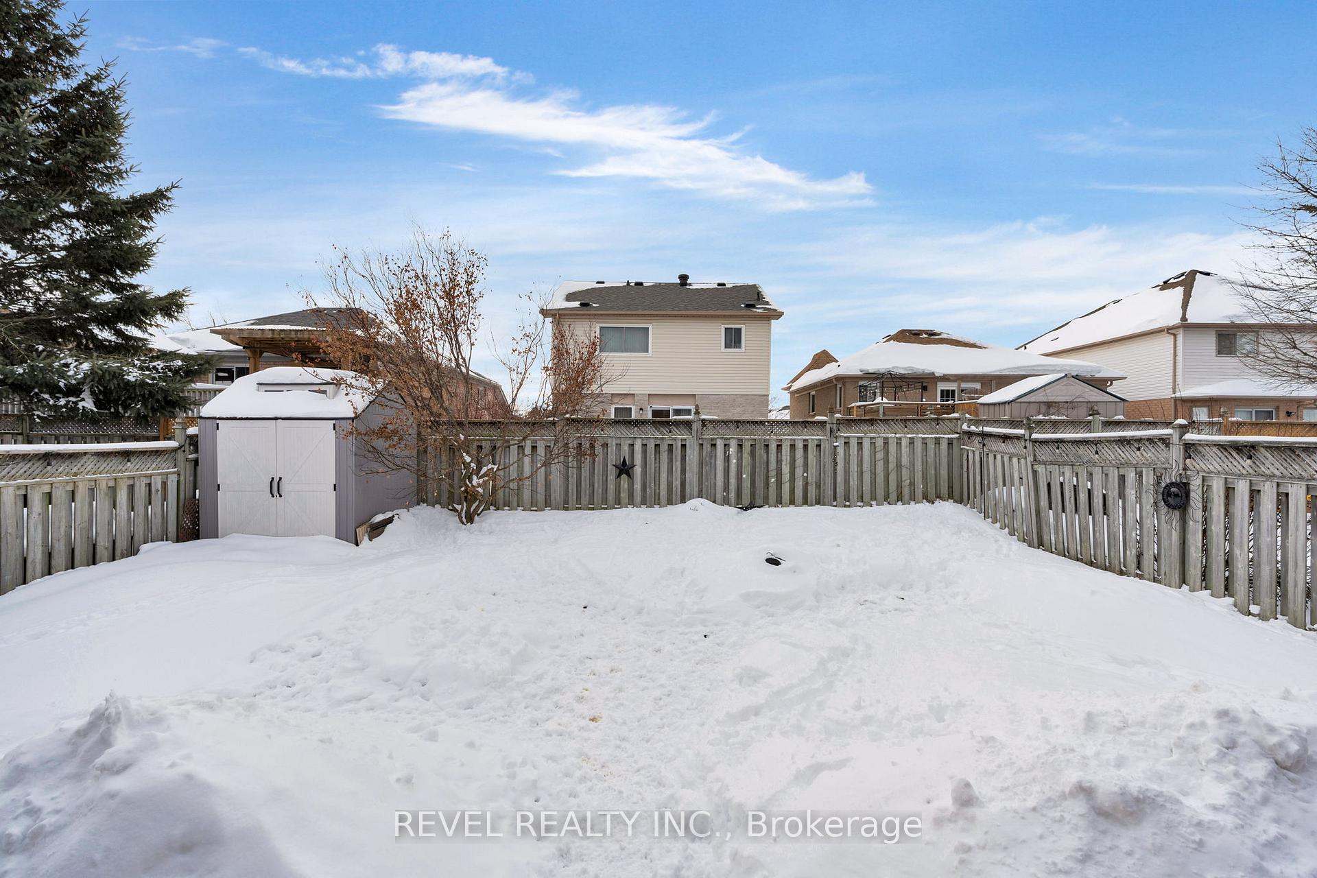 Photo 35 of 16 Girdwood Drive, Barrie, Holly — HOMEH