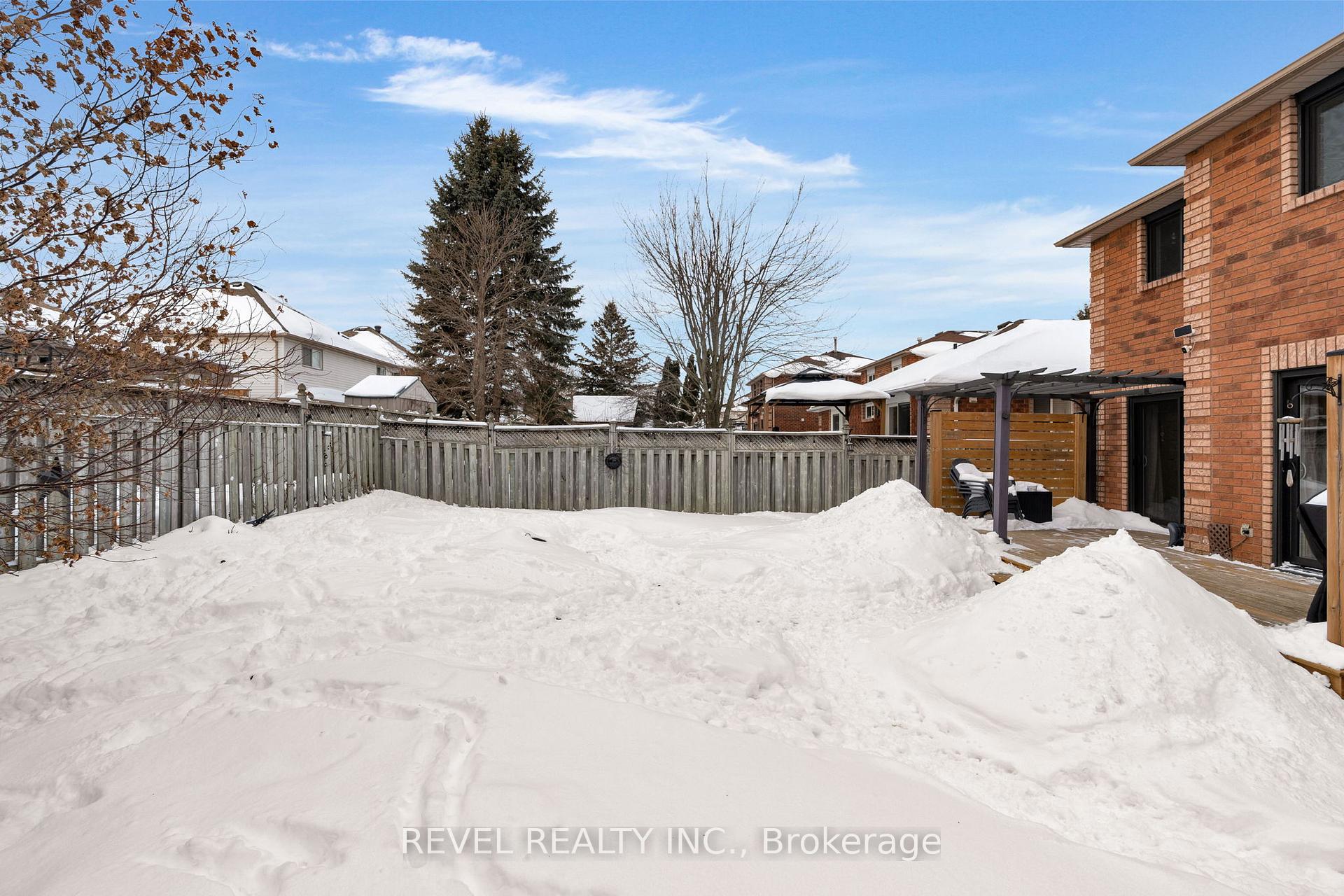 Photo 29 of 16 Girdwood Drive, Barrie, Holly — HOMEH