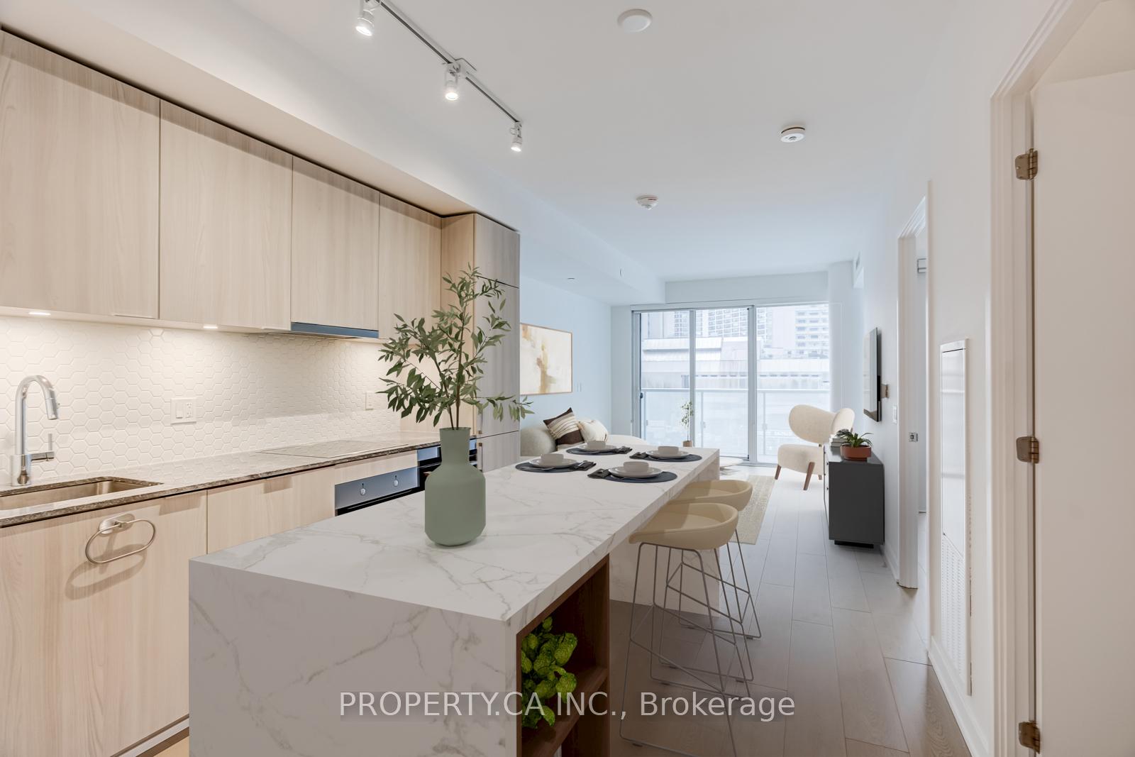 Front of Unit 419, 15 Queens Quay E