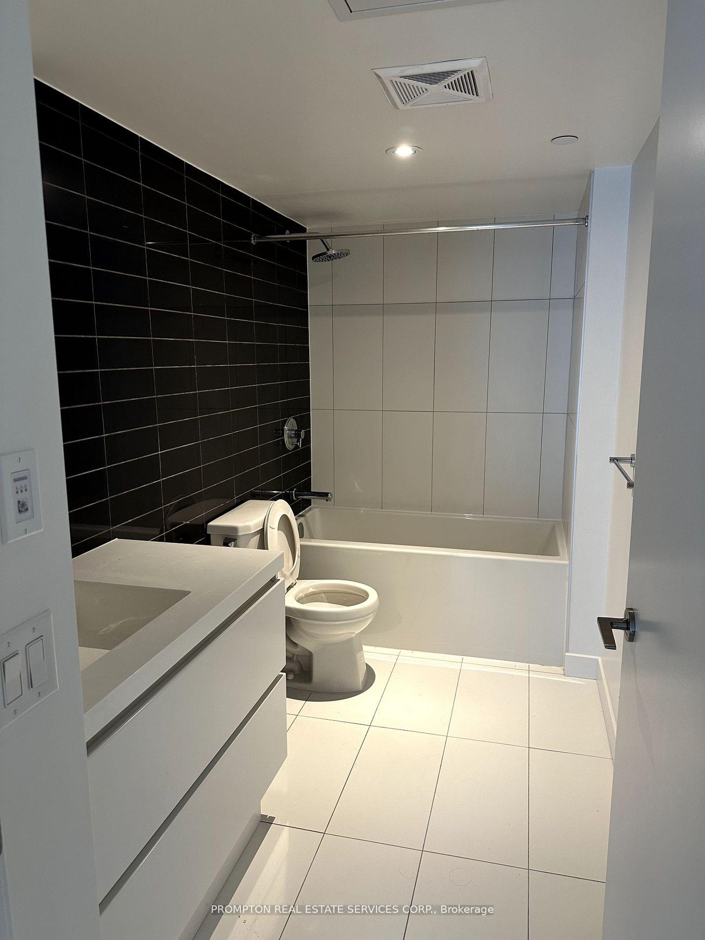Photo 8 of Unit 2909, 75 Queens Wharf Road, Toronto, Waterfront Communities — HOMEH