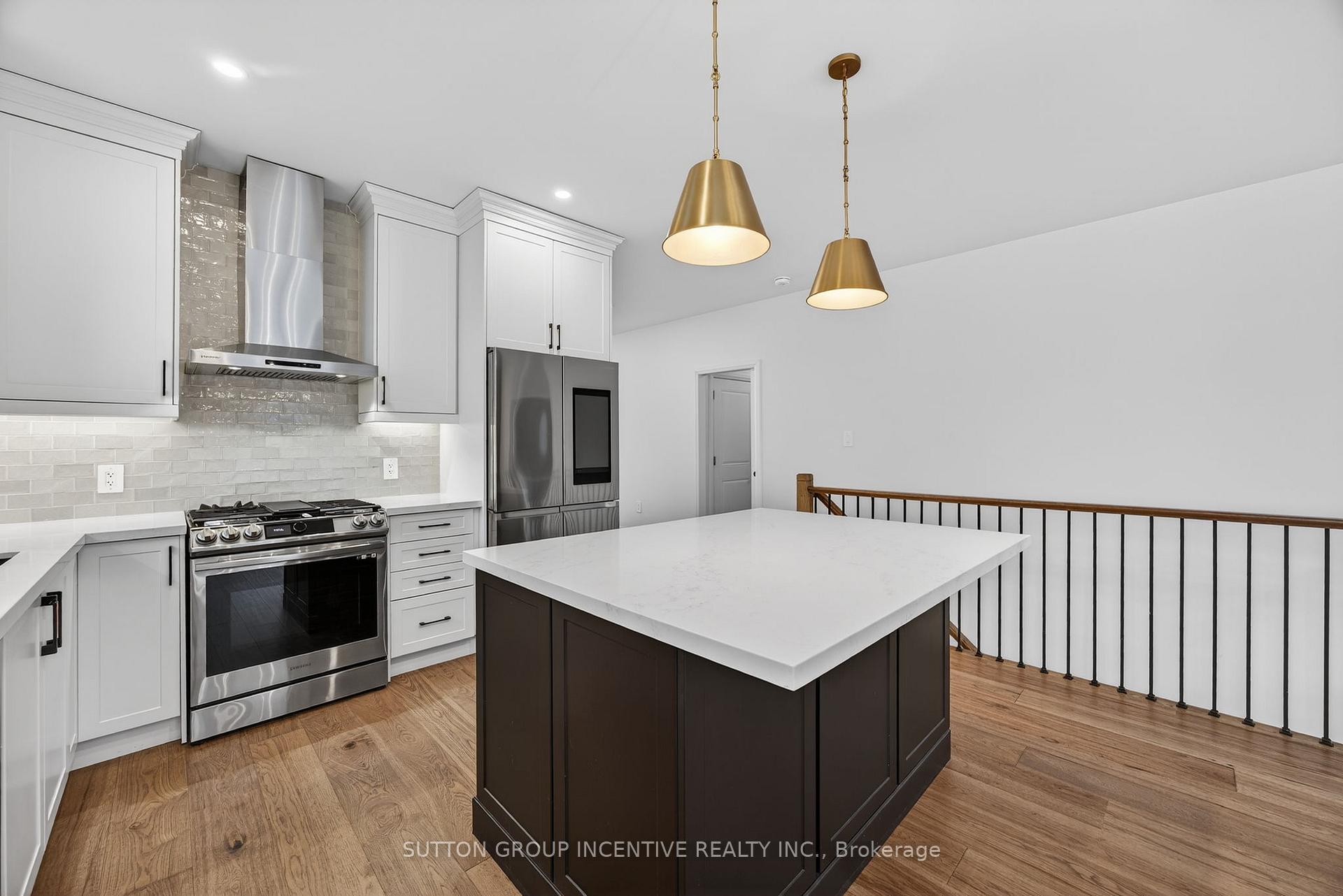 Photo 24 of 123 Ritchie Crescent, Springwater, Elmvale — HOMEH