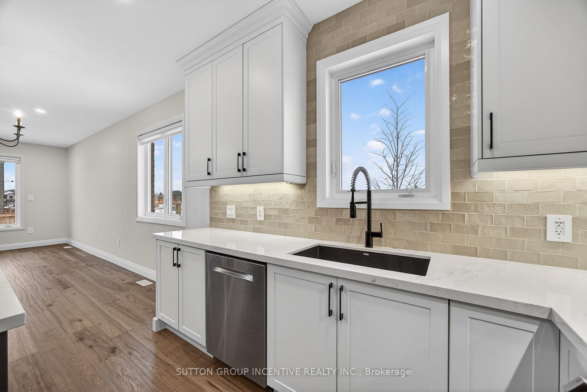 Photo 7 of 123 Ritchie Crescent, Springwater, Elmvale — HOMEH