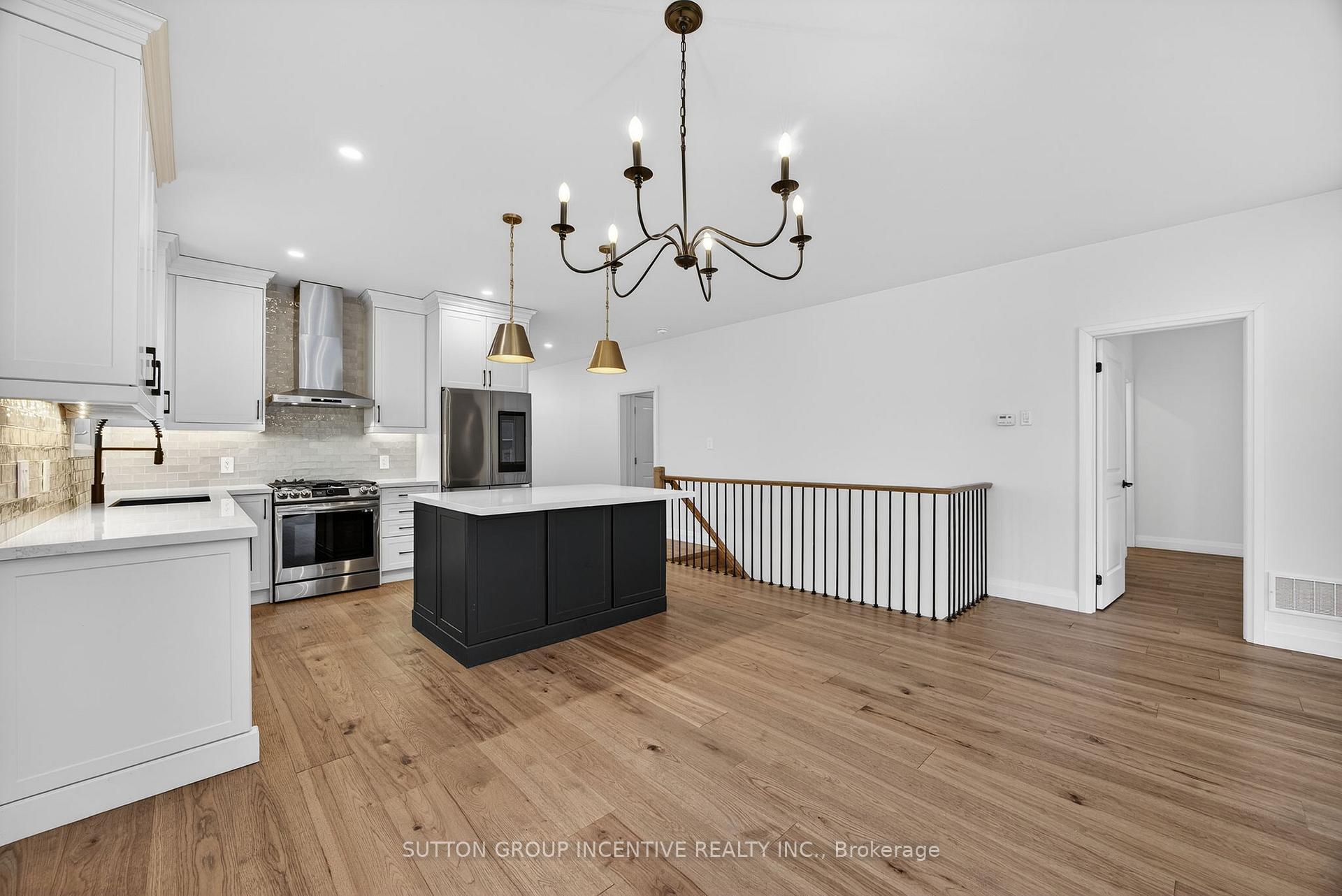 Photo 35 of 123 Ritchie Crescent, Springwater, Elmvale — HOMEH