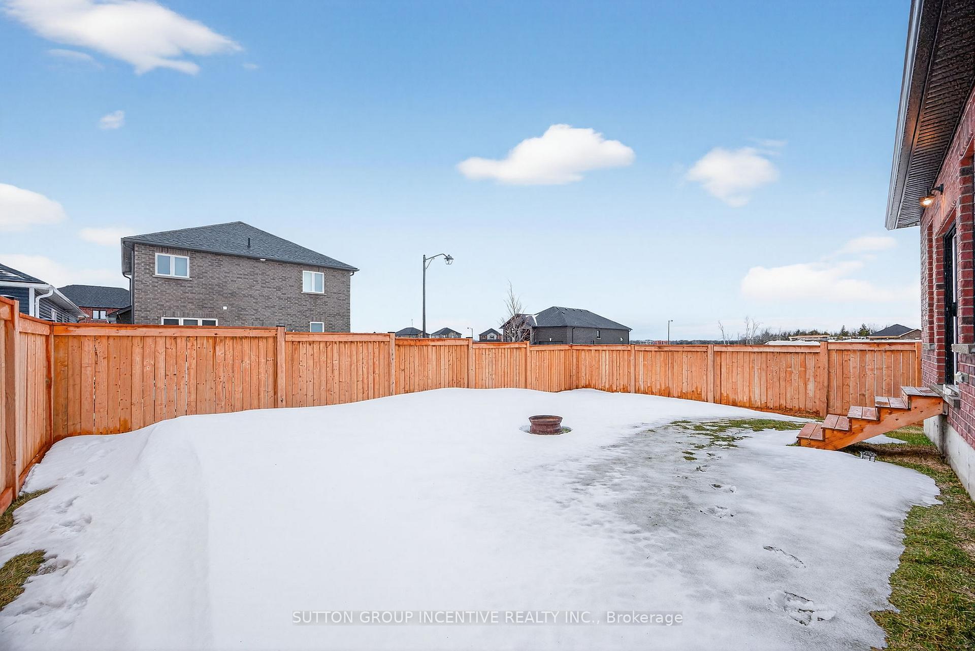 Photo 23 of 123 Ritchie Crescent, Springwater, Elmvale — HOMEH