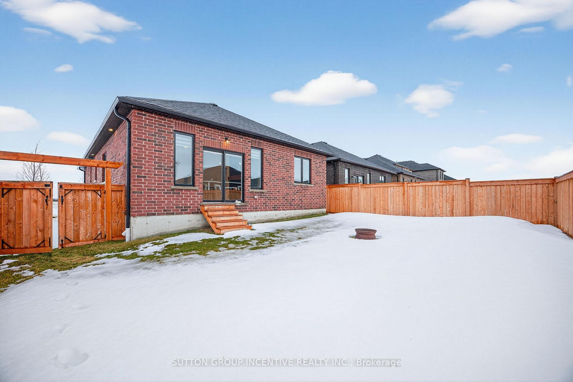 Photo 21 of 123 Ritchie Crescent, Springwater, Elmvale — HOMEH