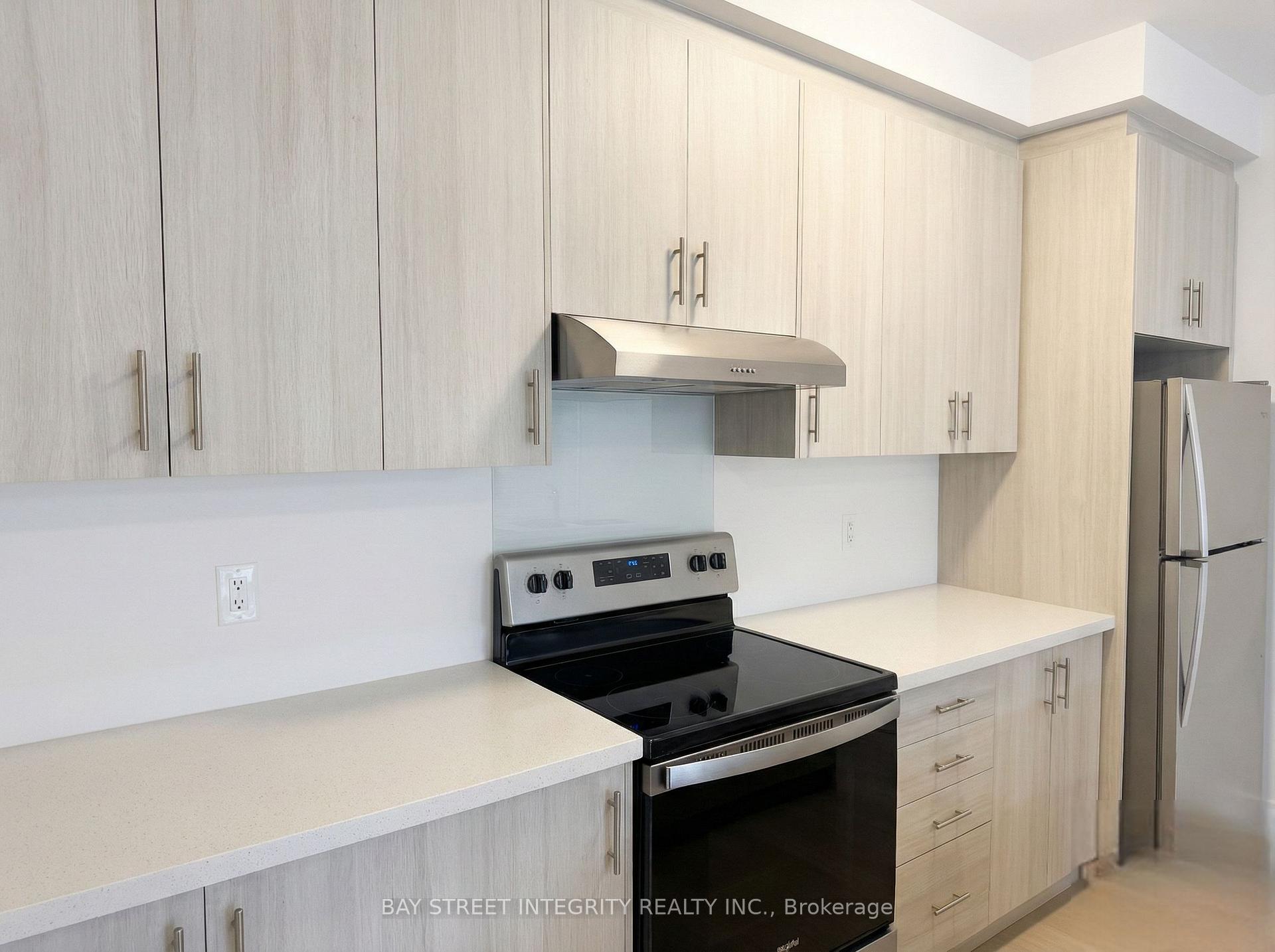 Photo 4 of 27 John Canning Way, Markham, Unionville — HOMEH