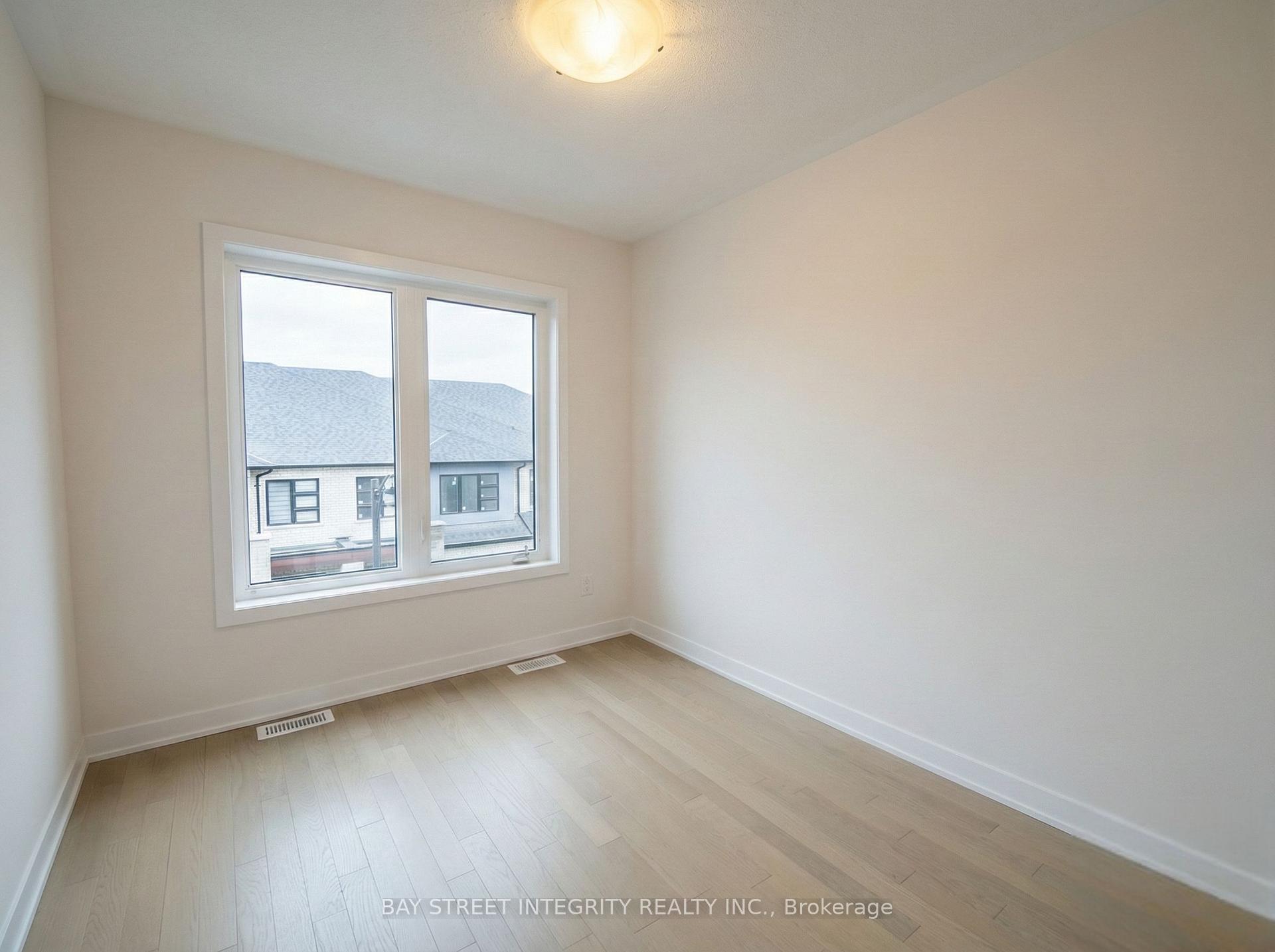 Photo 10 of 27 John Canning Way, Markham, Unionville — HOMEH