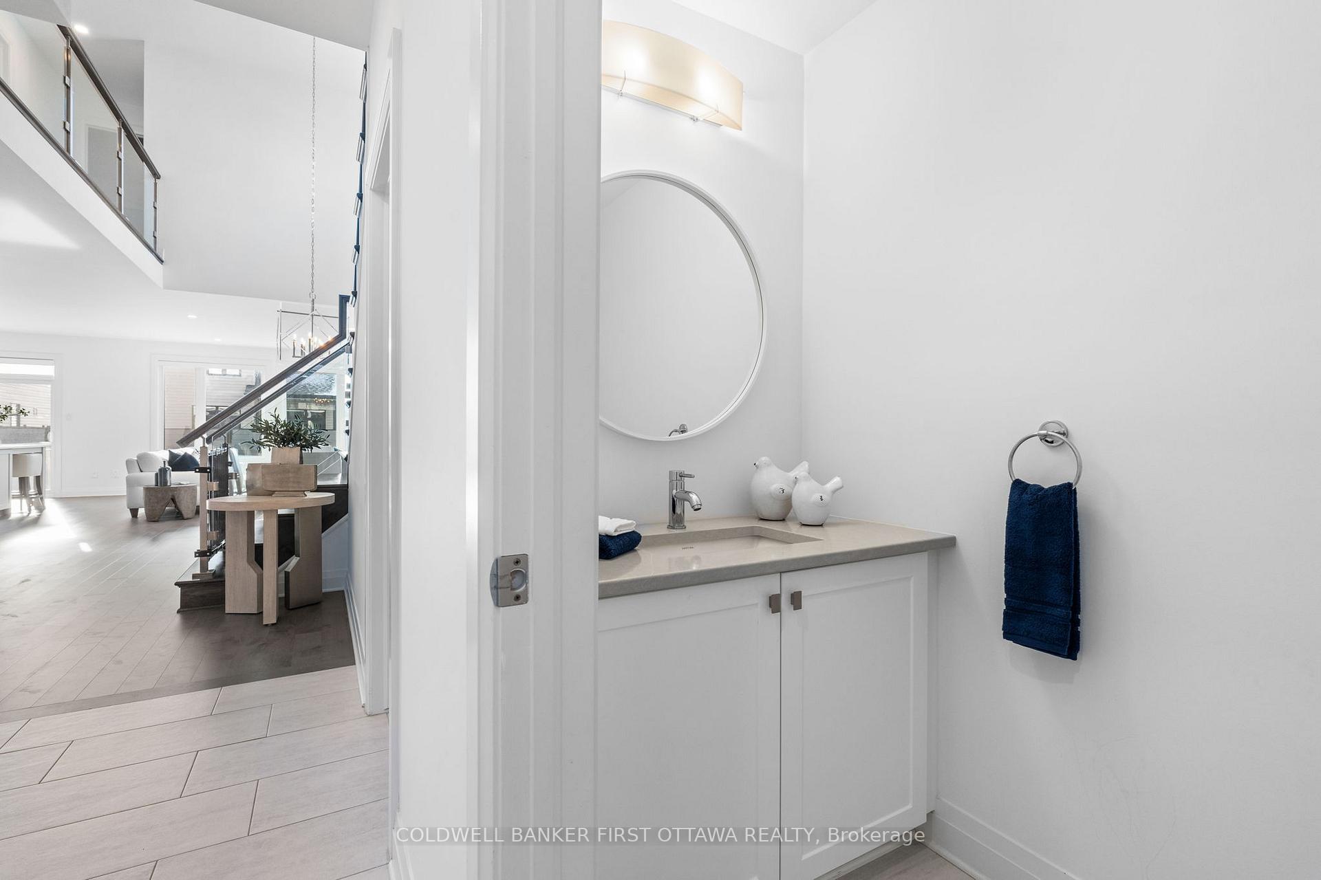 Photo 3 of 860 Atrium Ridge, Ottawa, Riverside South/Gloucester Glen — HOMEH