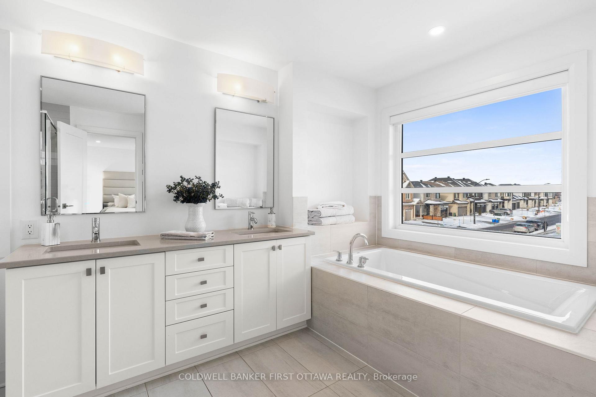 Photo 23 of 860 Atrium Ridge, Ottawa, Riverside South/Gloucester Glen — HOMEH