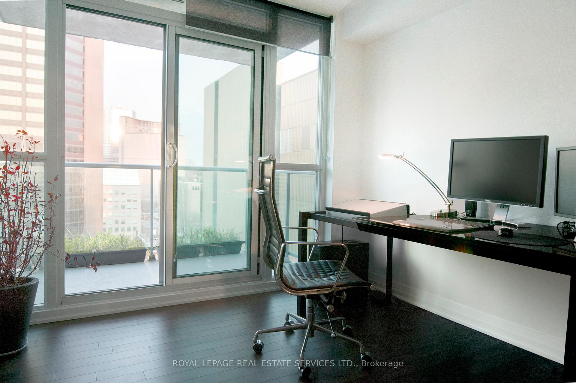 Photo 7 of Unit 1508, 96 St Patrick Street, Toronto, Kensington-Chinatown — HOMEH